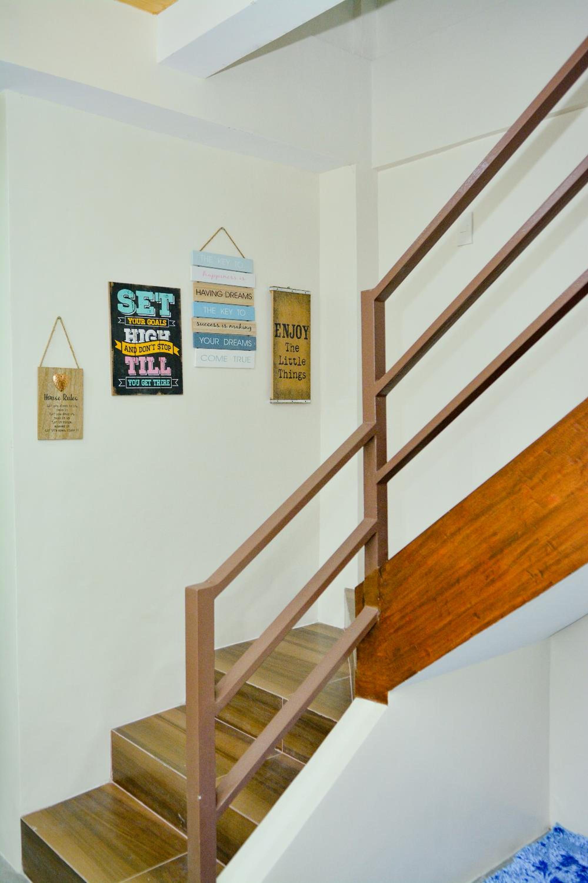 Three-Bedroom Apartment - Photo 22