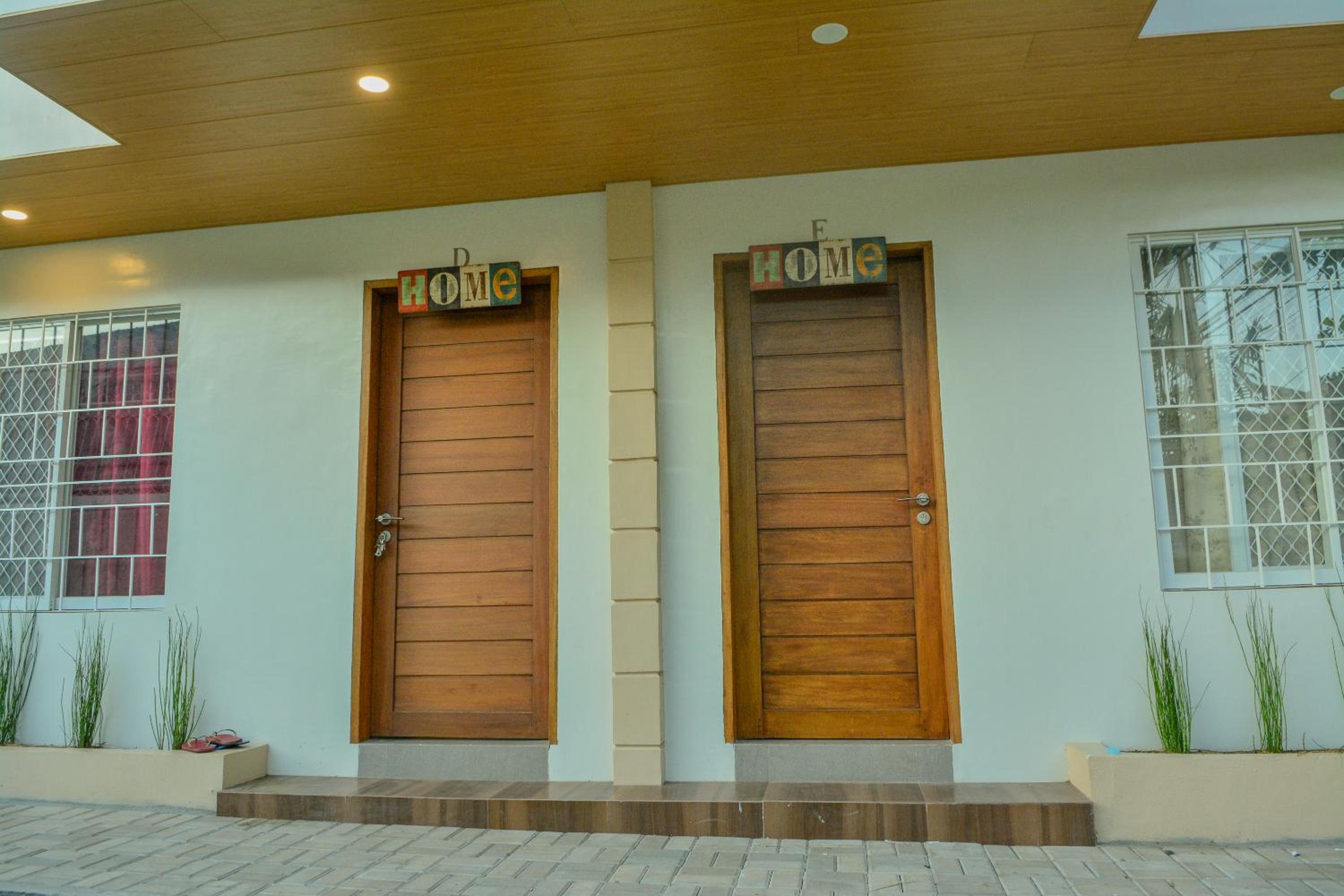 Three-Bedroom Apartment - Photo 5