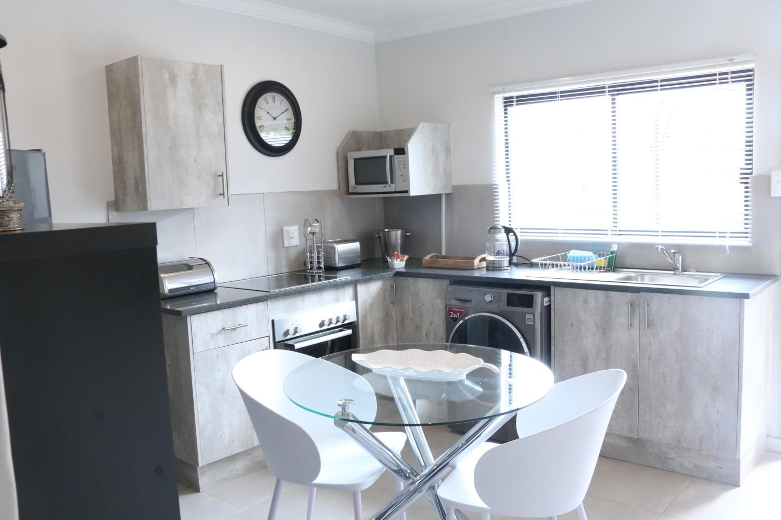 Apartment - Photo 4