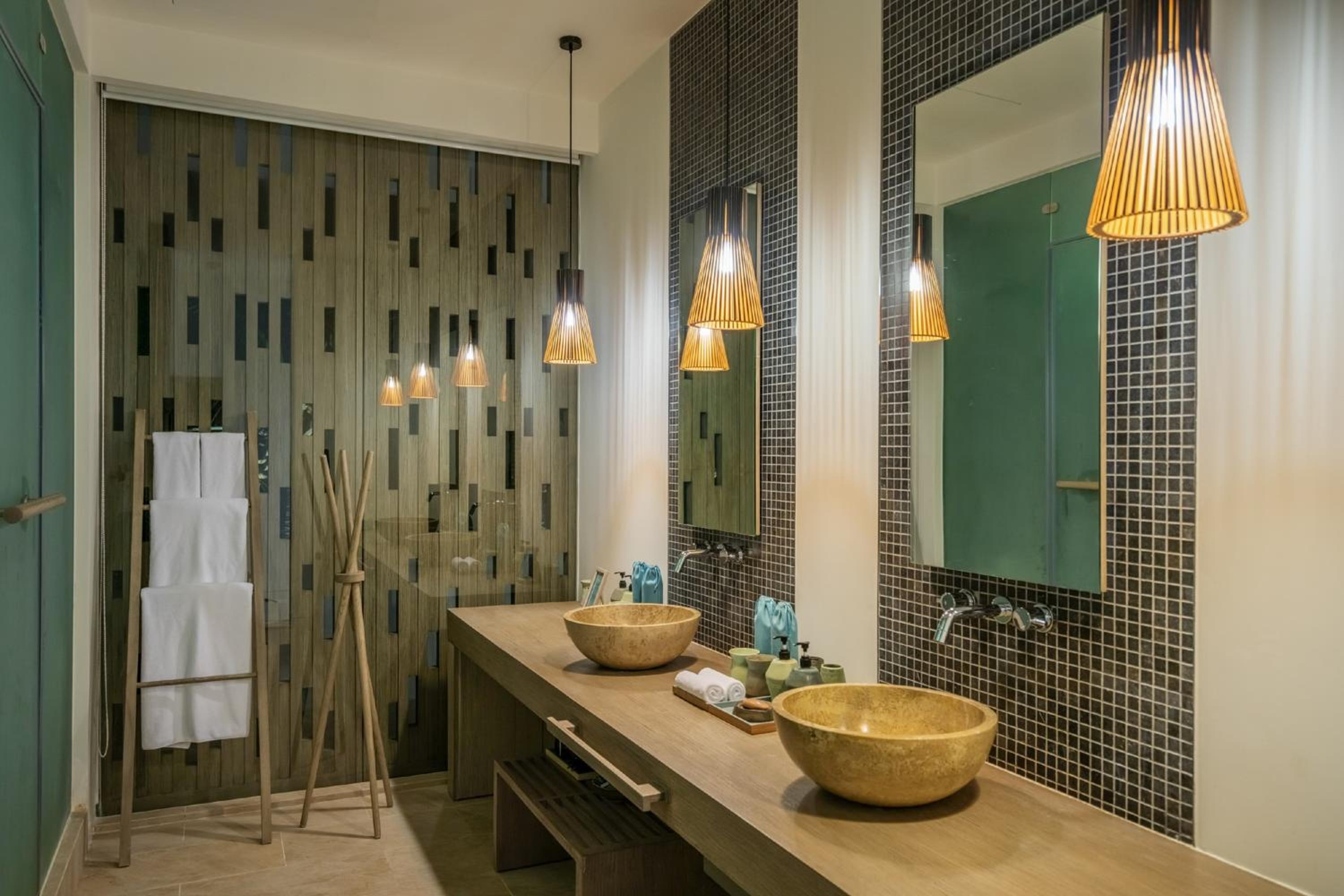 Mia Luxury Five-Bedroom Residence - Photo 13