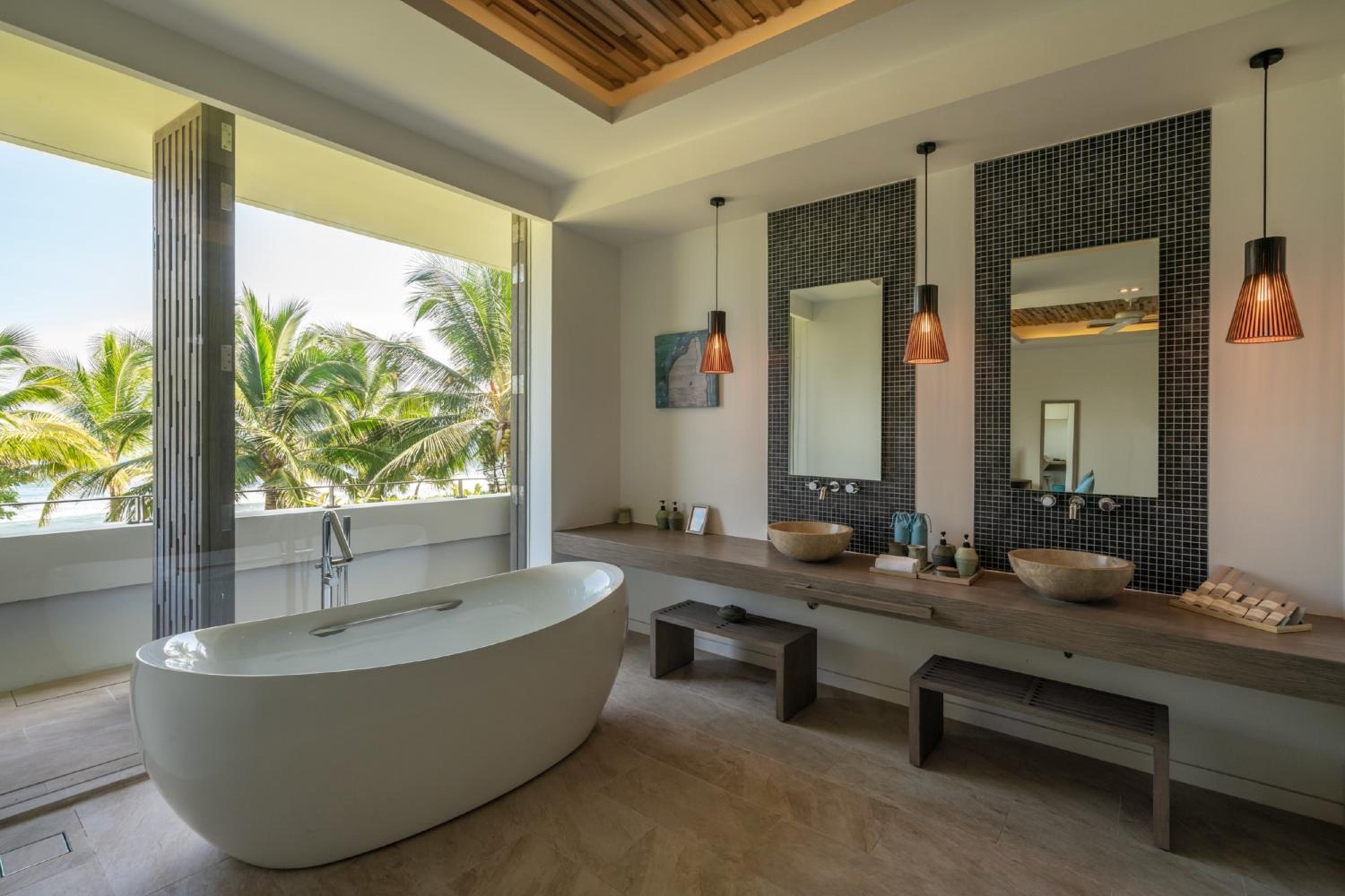 Mia Luxury Five-Bedroom Residence - Photo 12