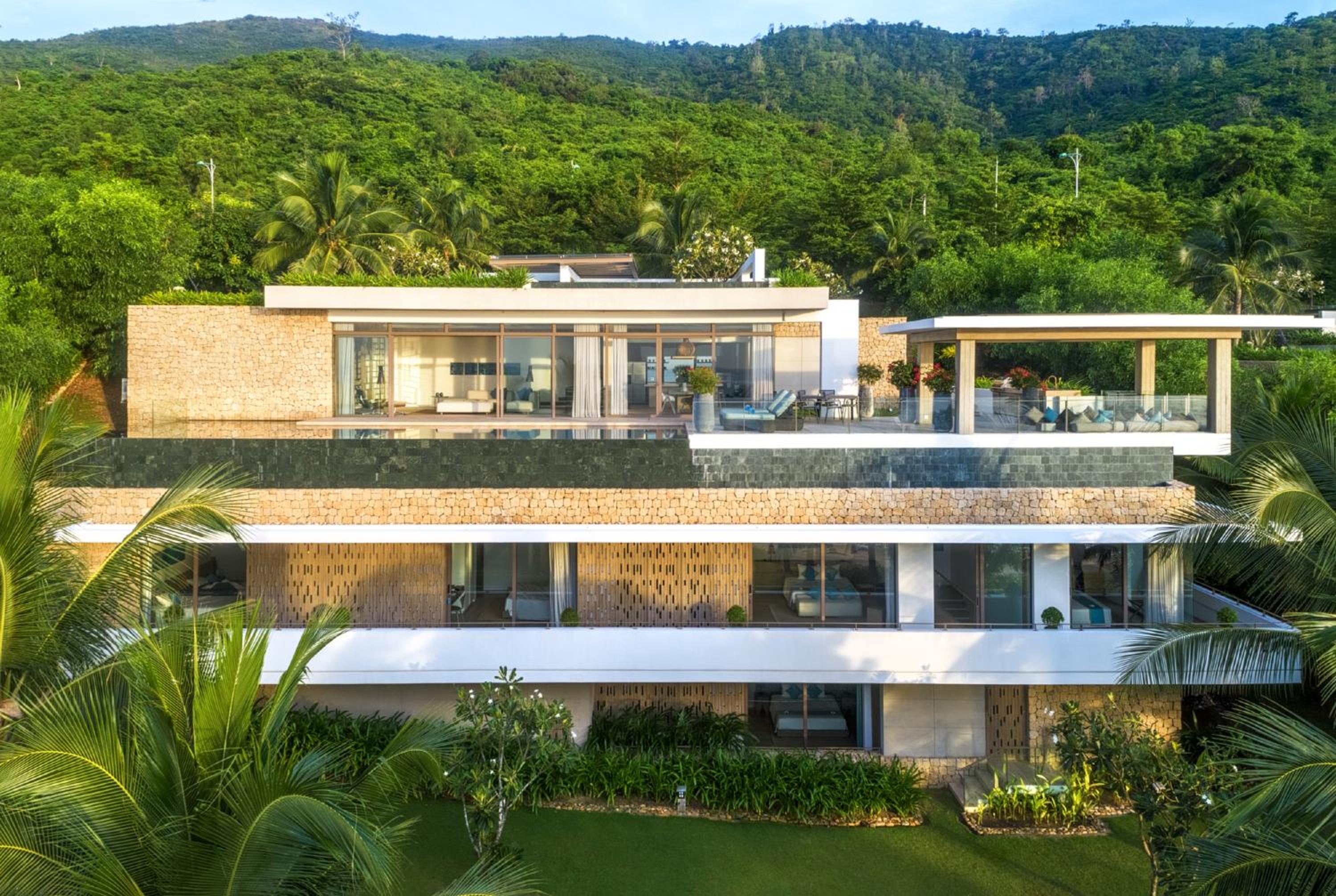 Mia Luxury Five-Bedroom Residence - Photo 9