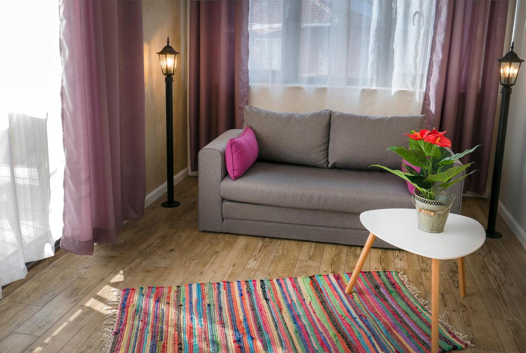 One-Bedroom Apartment with Balcony - Photo 5
