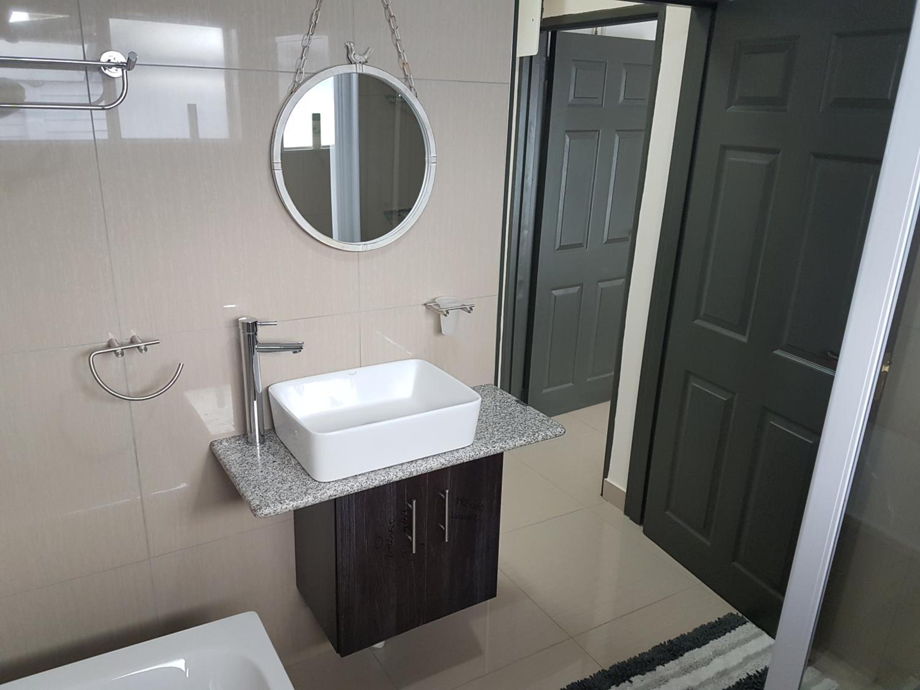 Three-Bedroom Apartment - Photo 9