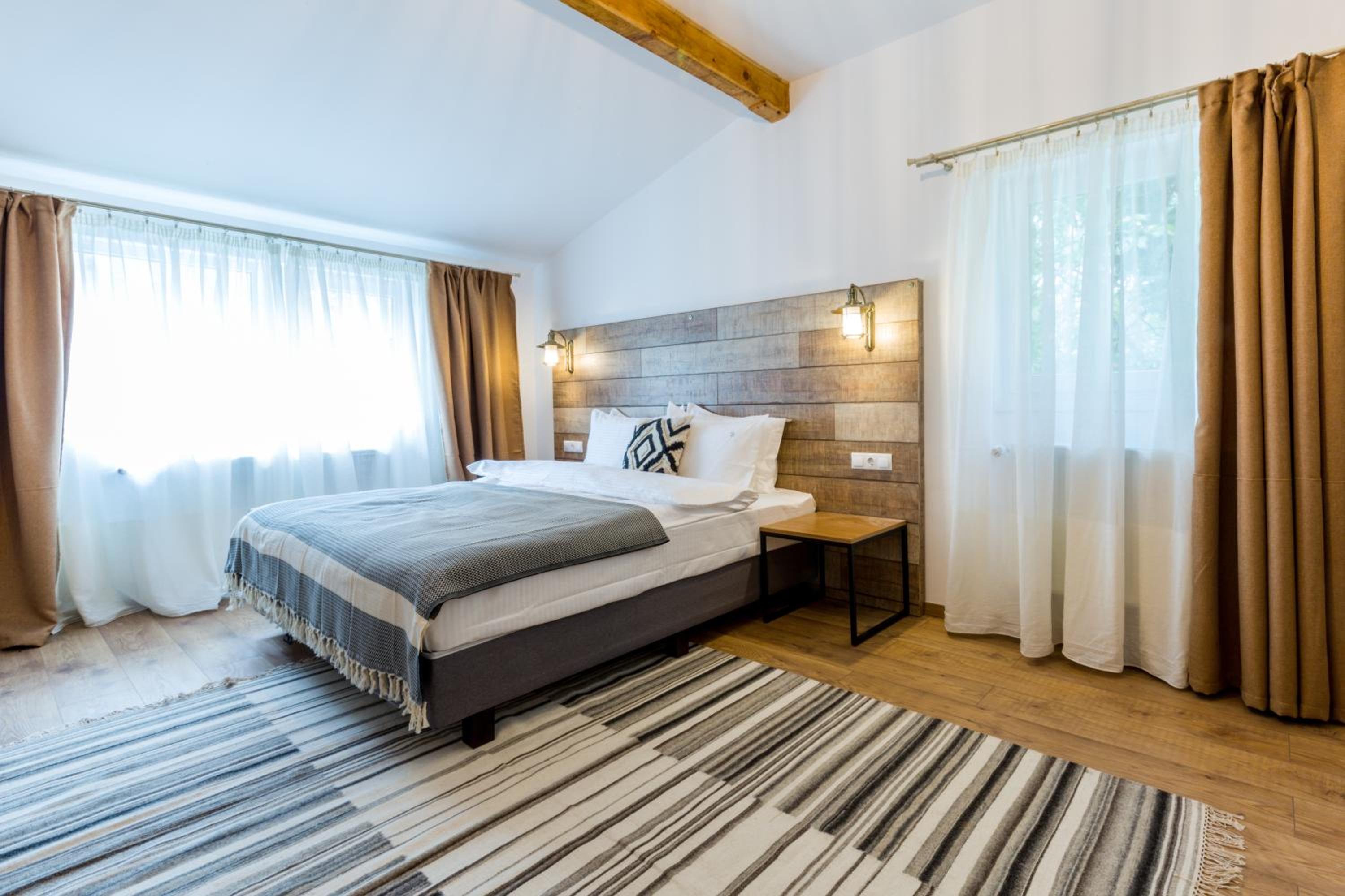 Deluxe Double Room - Photo 3