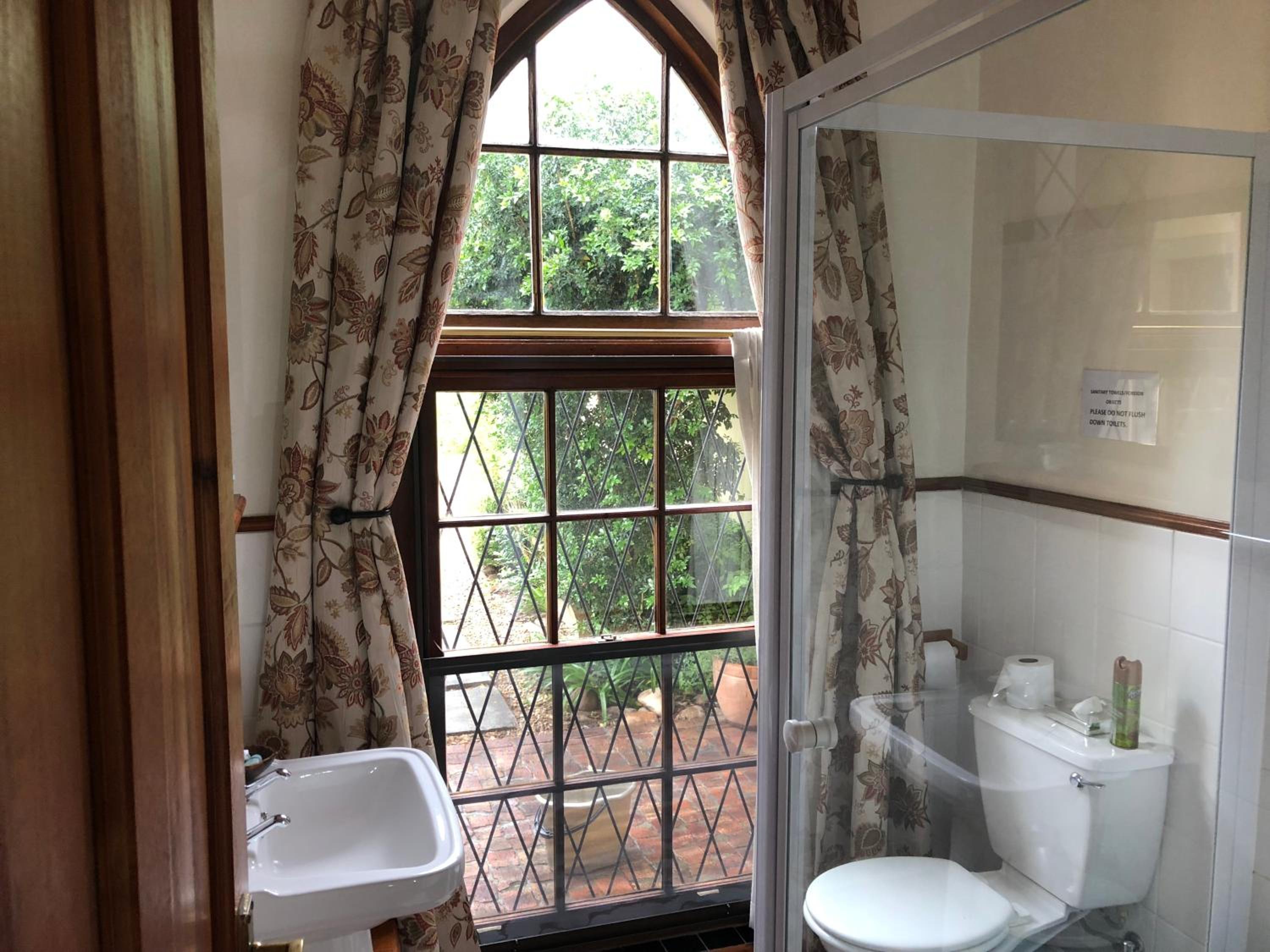Twin Room with Private Entrance photo 2