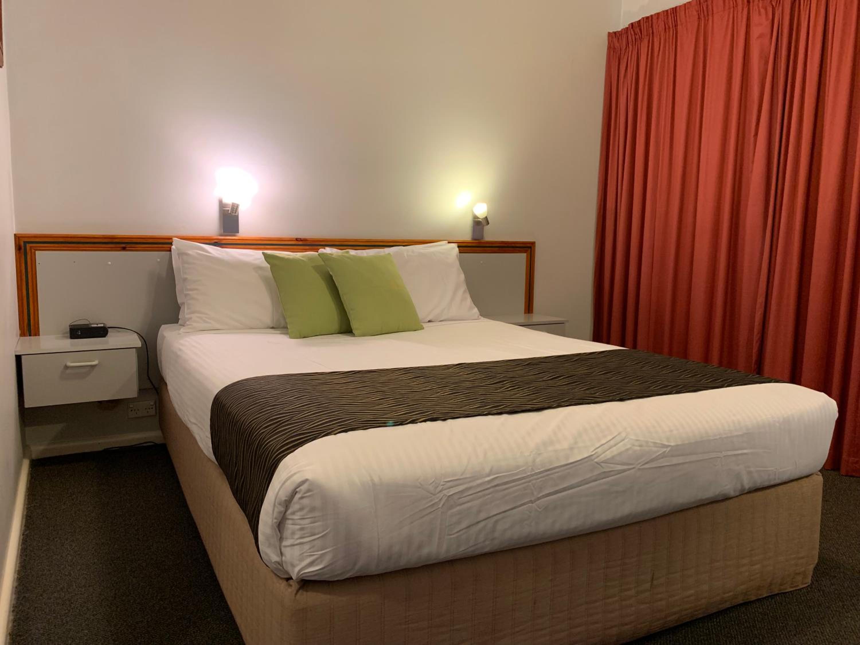 Deluxe Queen Room - Photo 1