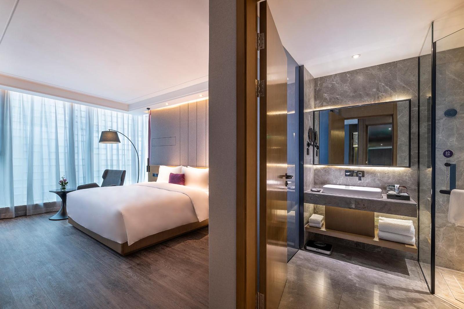 Standard King Room