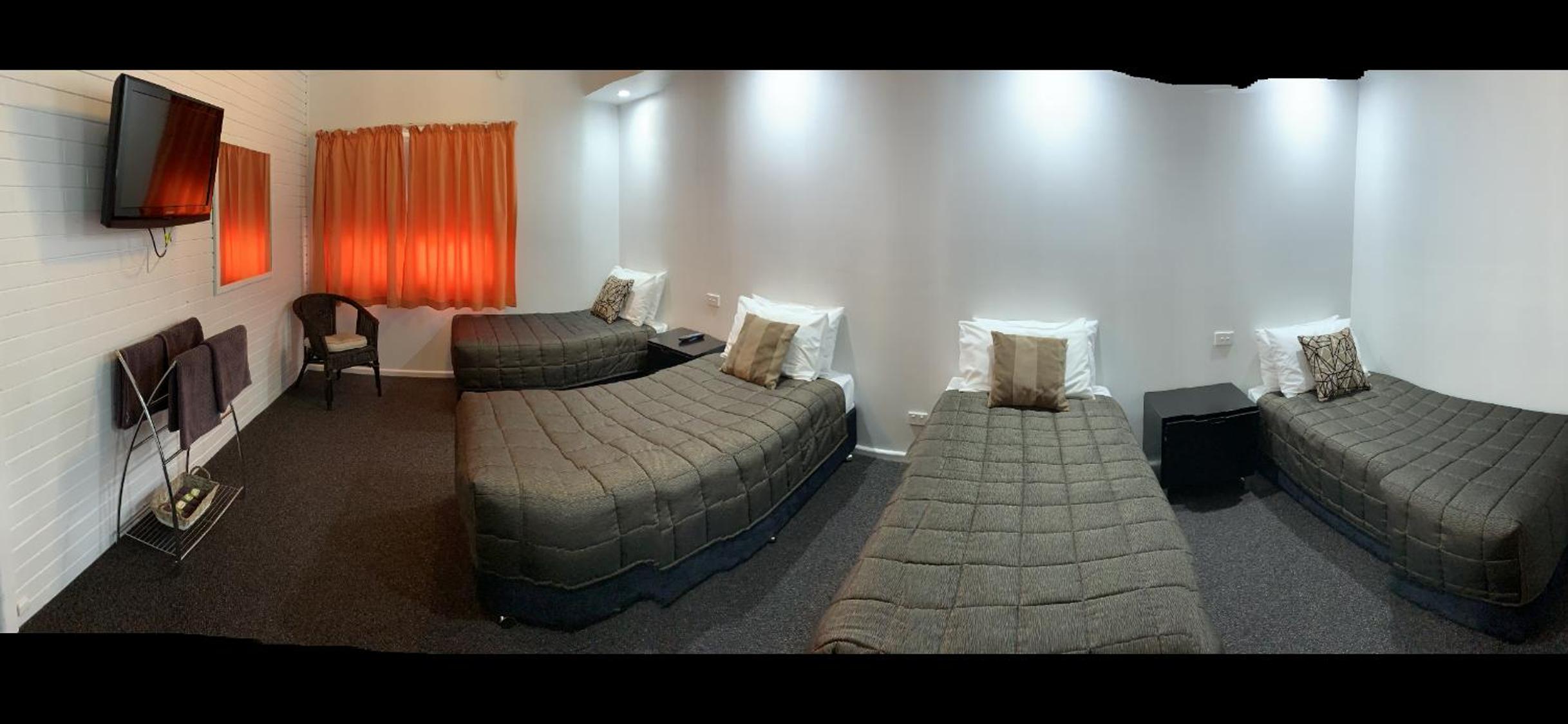 Two-Bedroom Suite - Photo 15