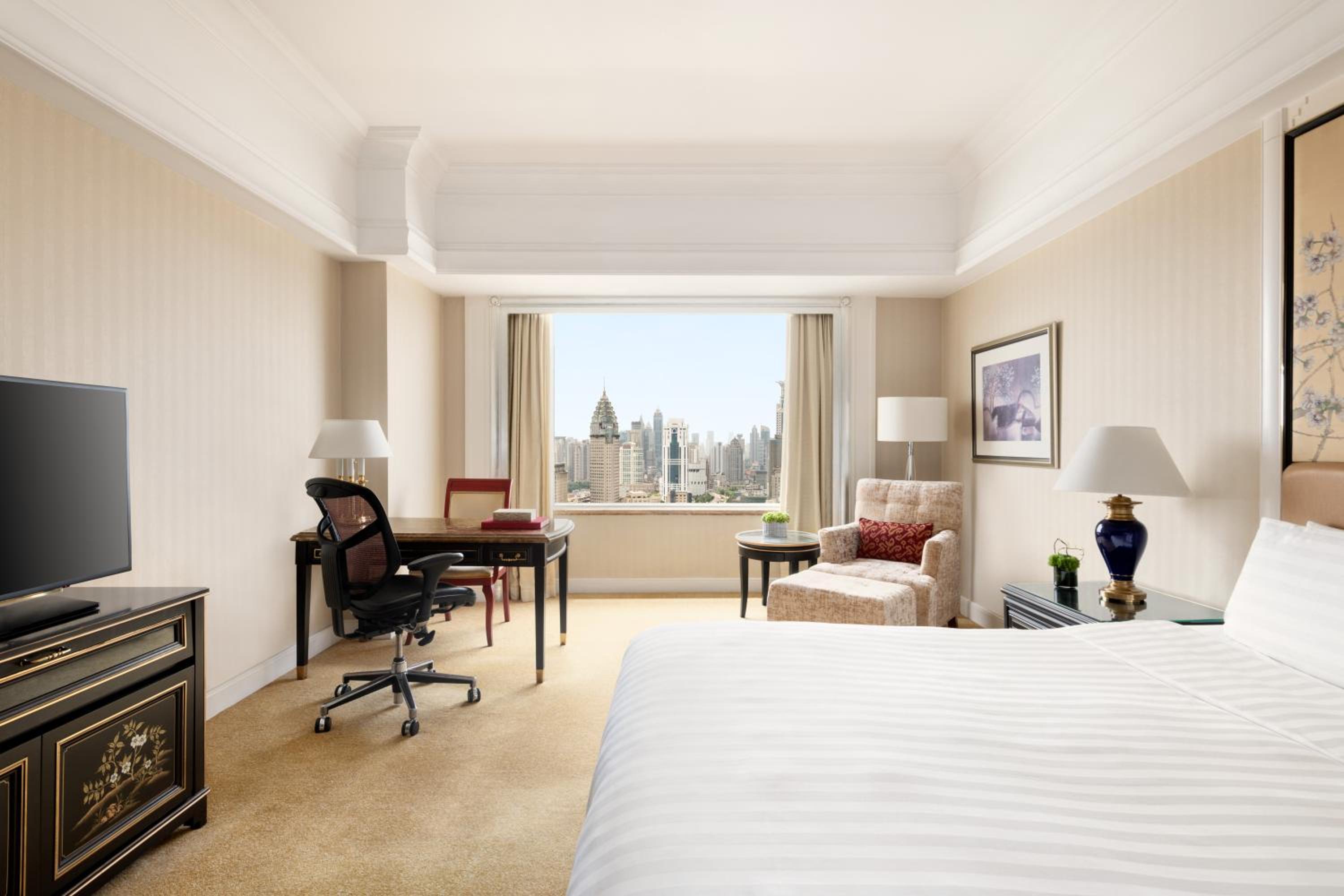 Deluxe Bund King Room
