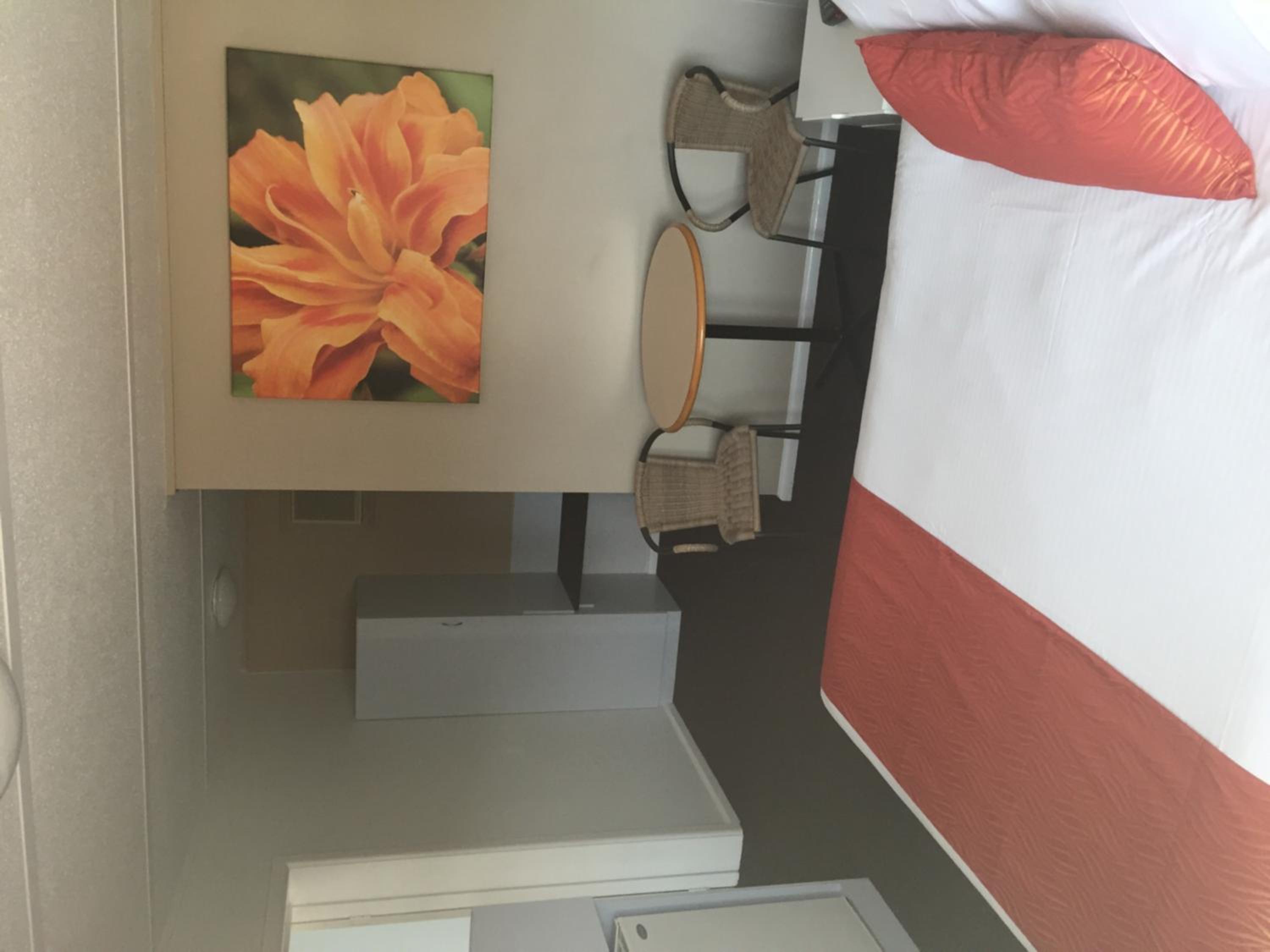 Deluxe Queen Room - Photo 4