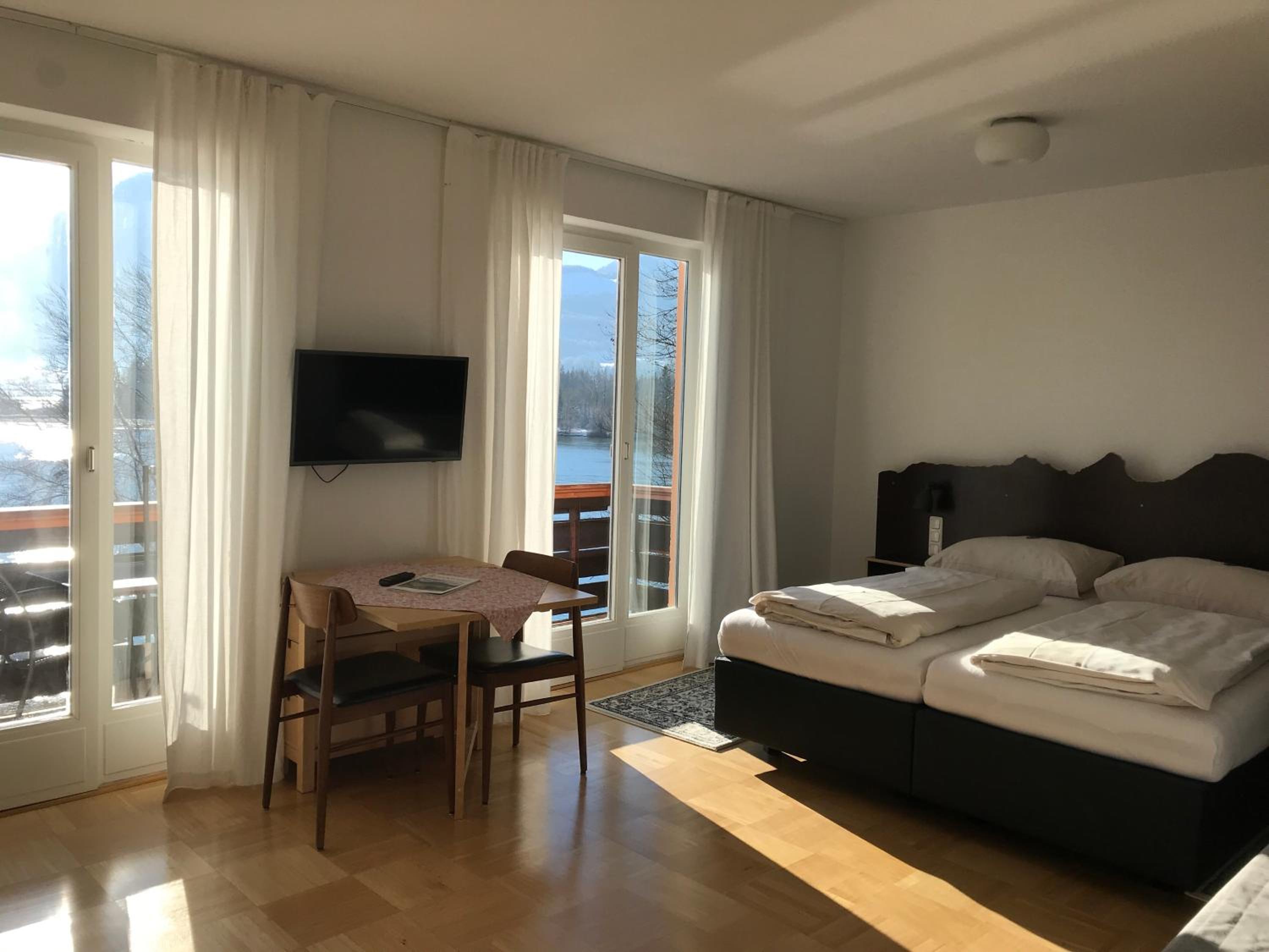 Apartment with Lake View photo 2