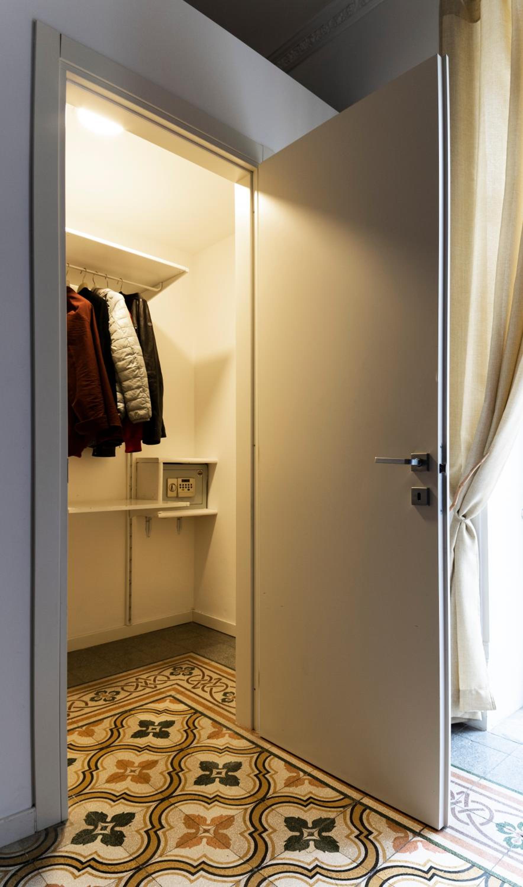 Deluxe Quadruple Room - Photo 5