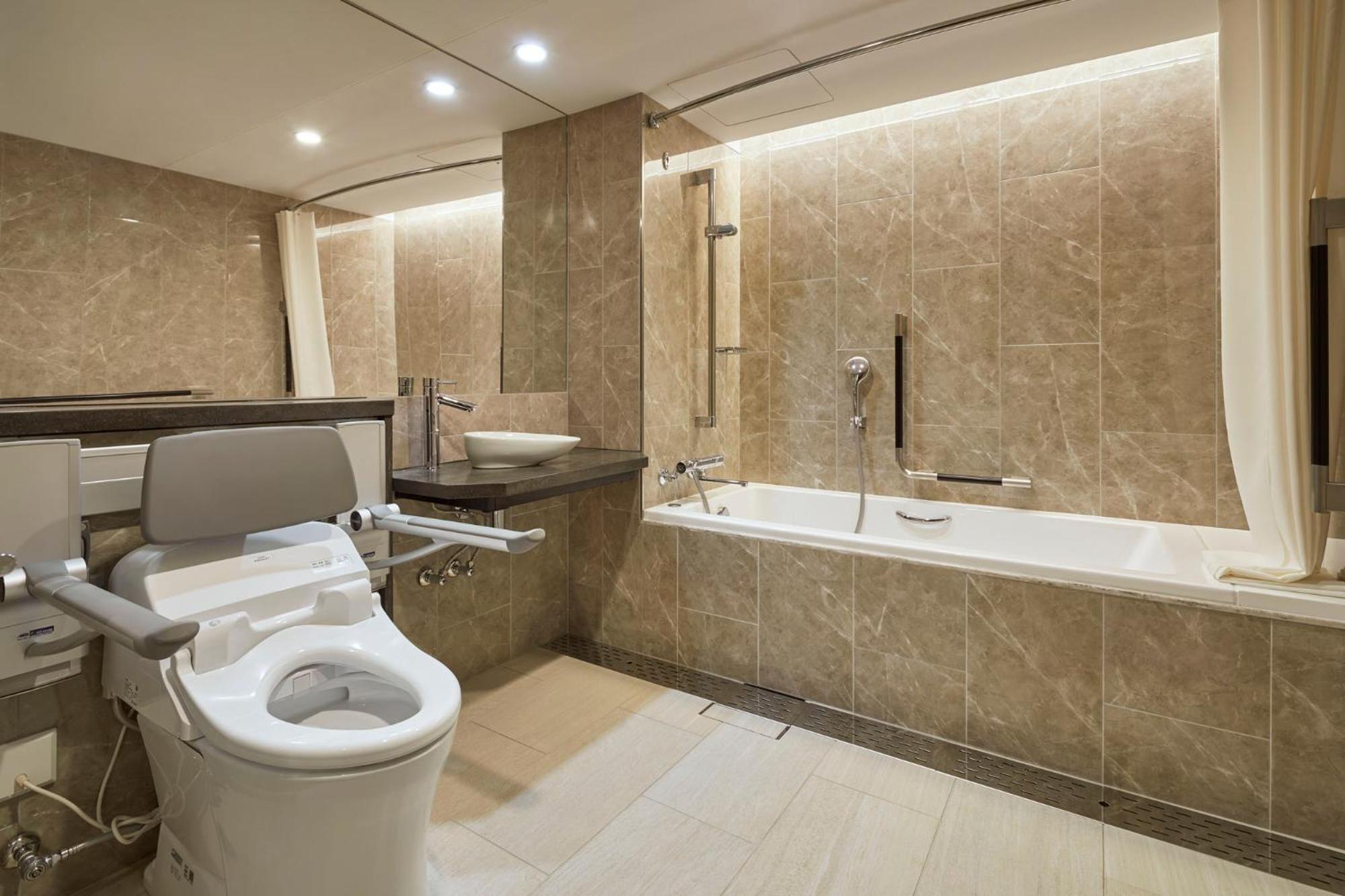 Luxury Deluxe Twin – Universal Design – Non-Smoking photo Luxury Deluxe Twin – Universal Design – Non-Smoking photo
