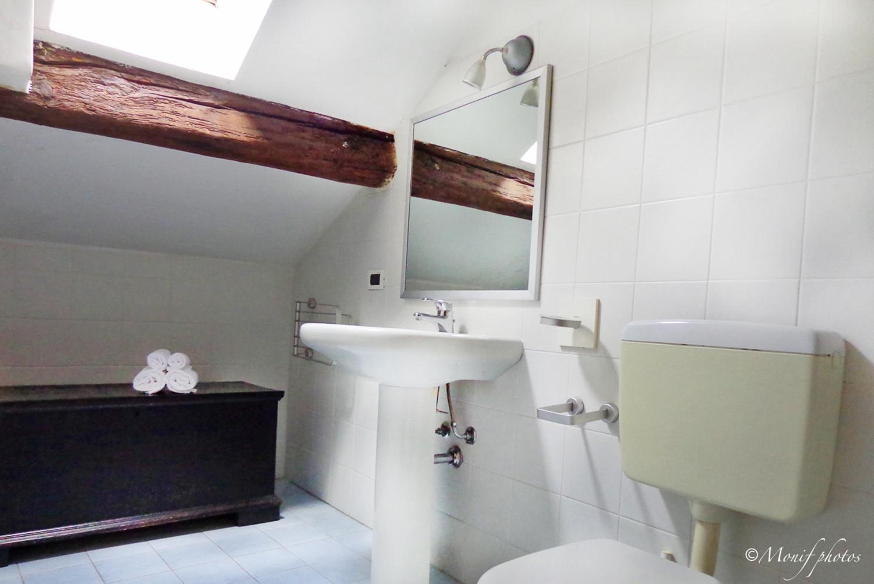 One-Bedroom Apartment (4 Adults) - Photo 7