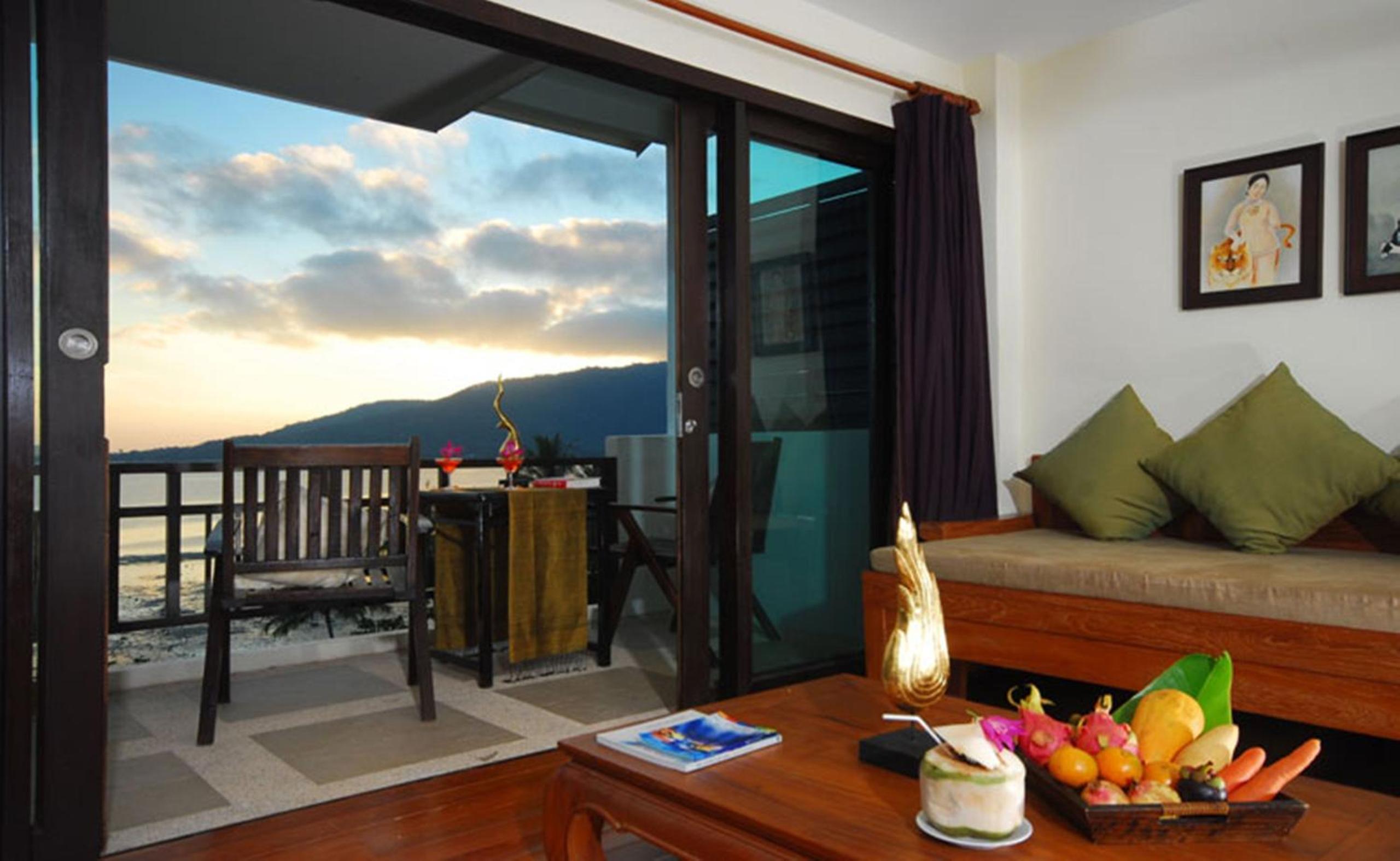 Deluxe Double Room with Sea View - Photo 6