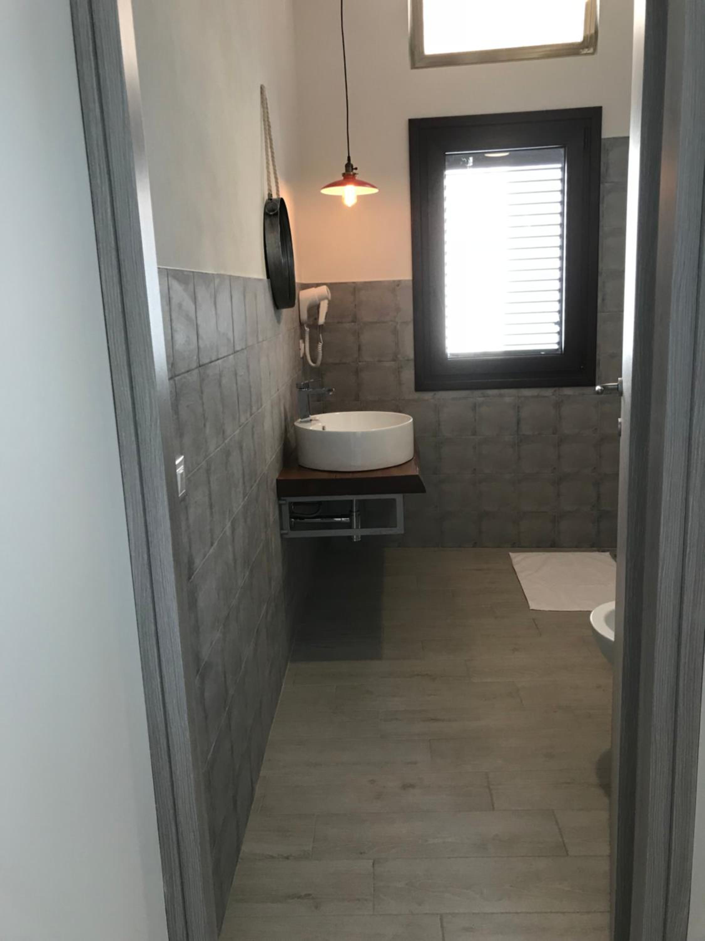 Deluxe Room (2 Adults + 1 Child) photo 2
