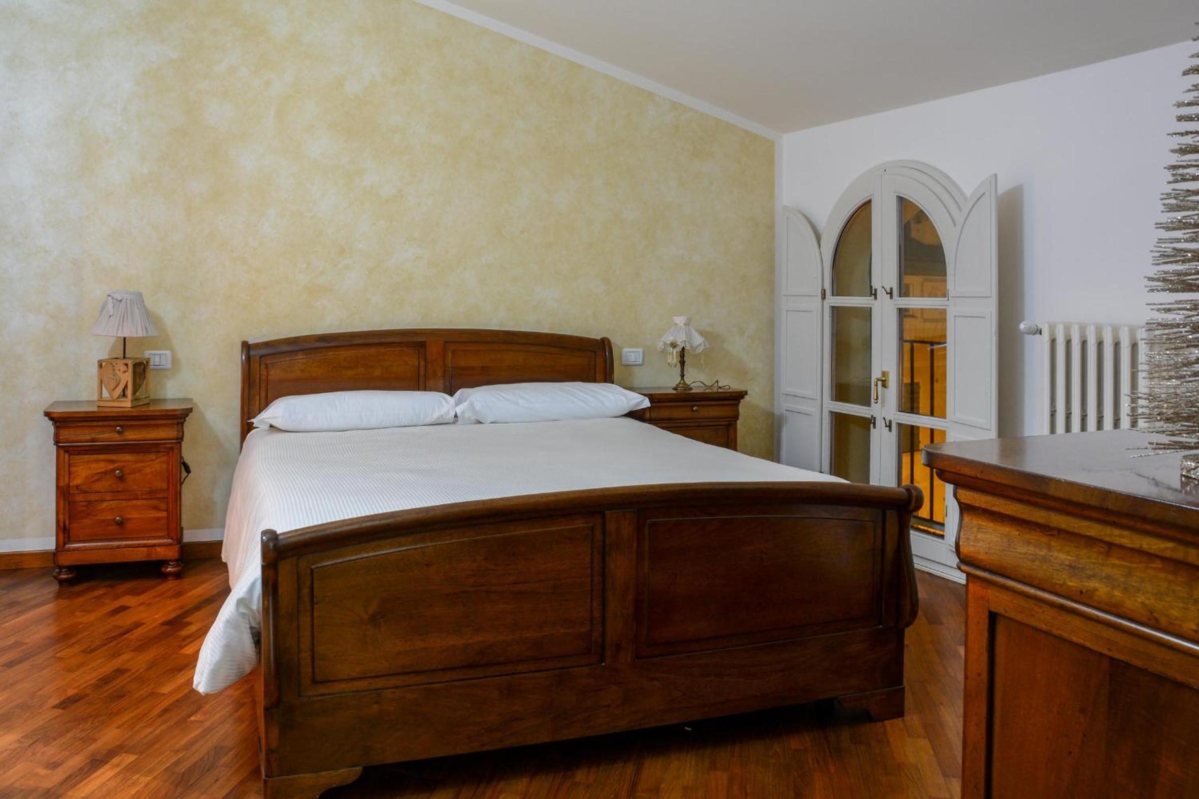 King Room with Spa Bath - Photo 4