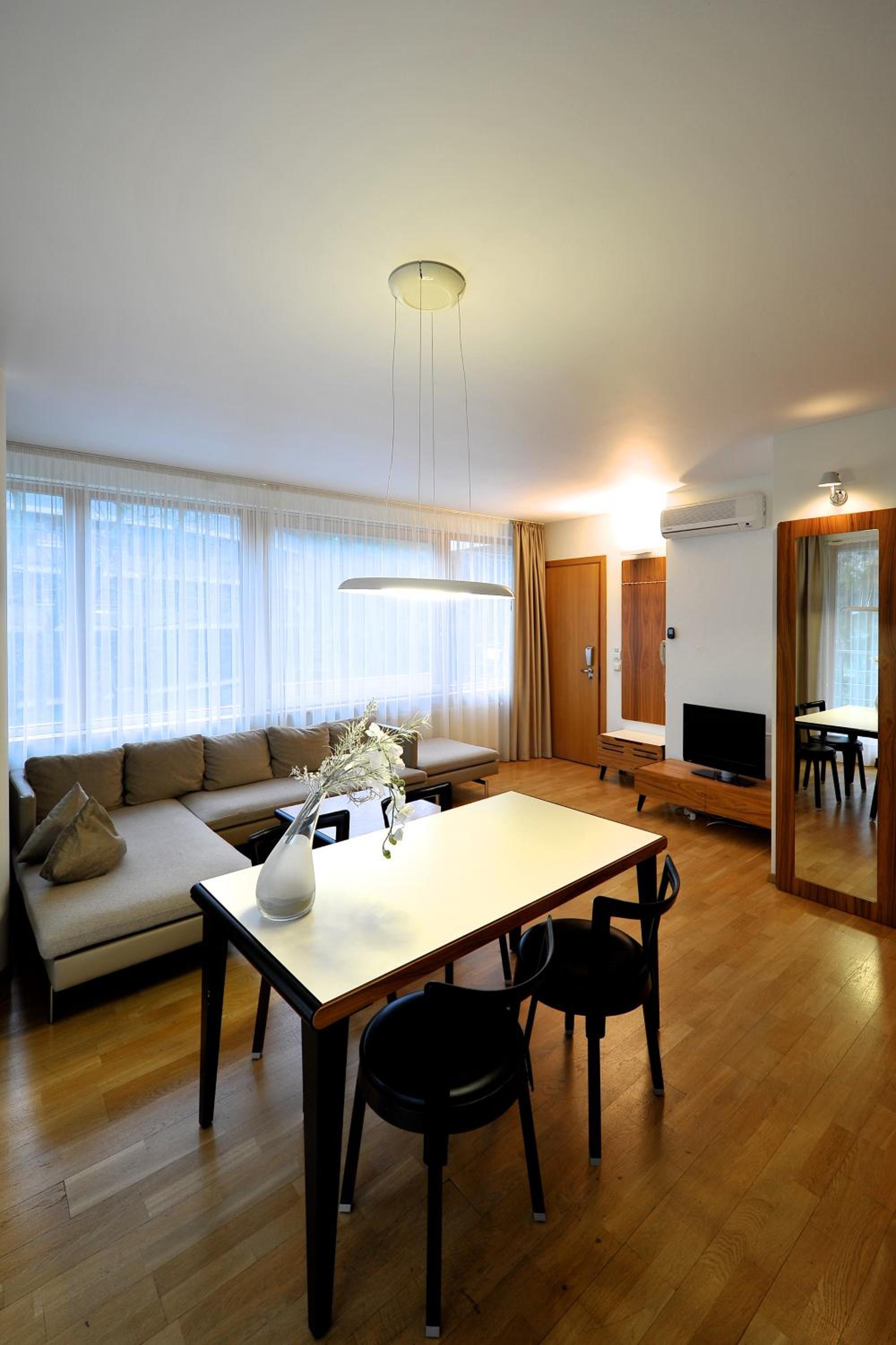 Luxury Two-Bedroom Apartment in Cottage with Spa Access (2 adults + 2 children) - Detached building - Photo 1