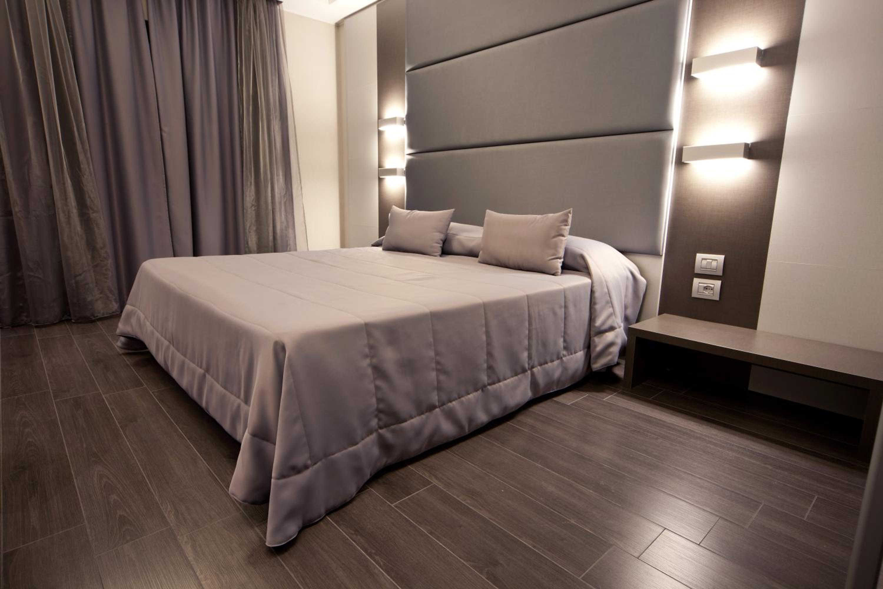 Double Room - Photo 1