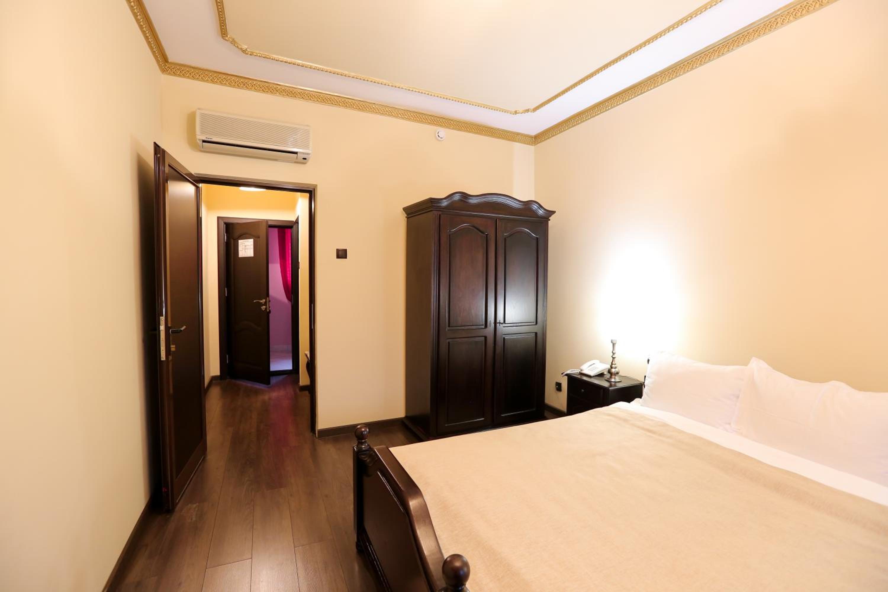 Standard Double Room photo 2