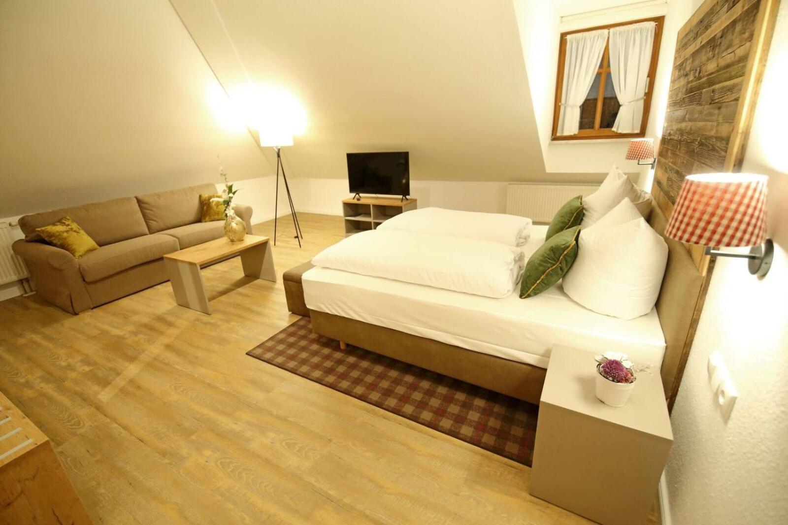 Apartment with kitchen - Photo 4