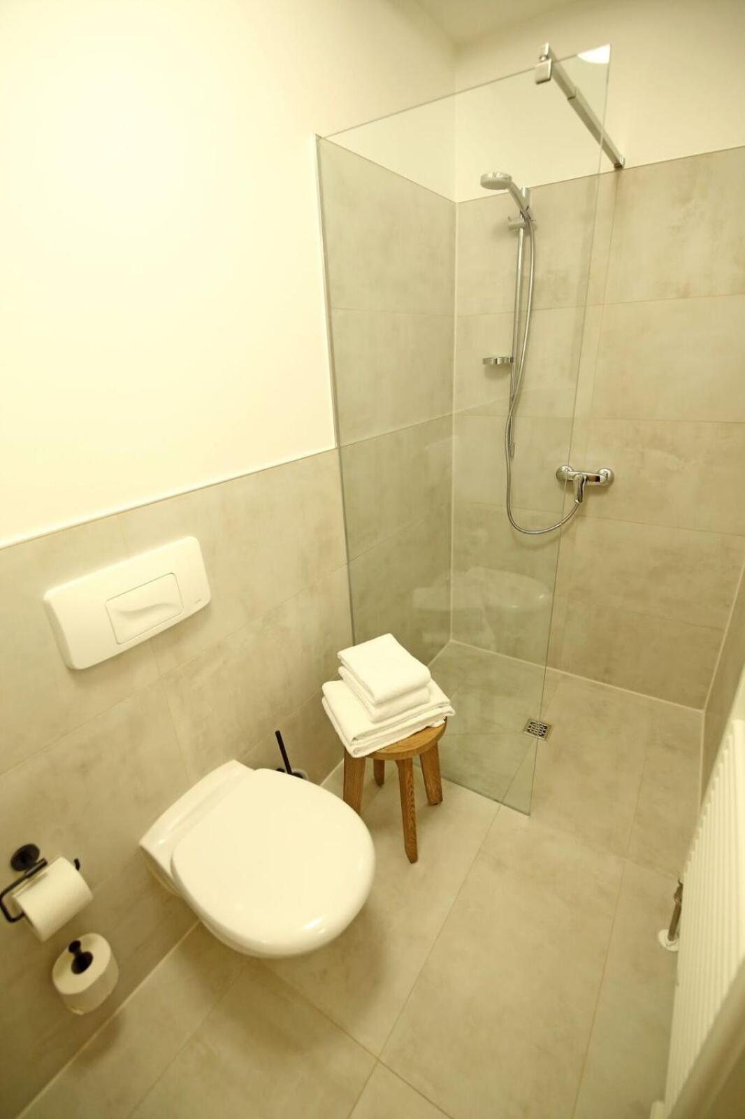 Apartment with kitchen - Photo 2