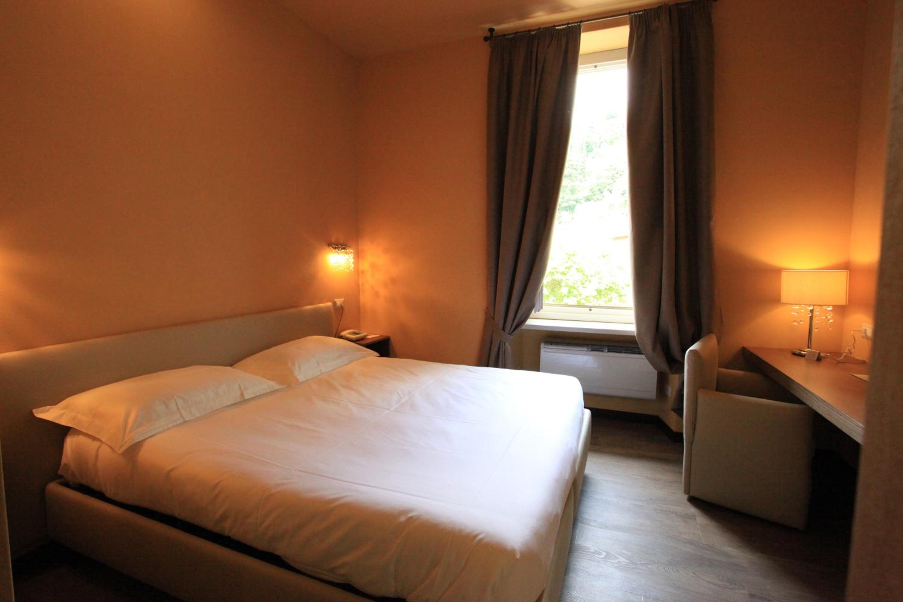 Classic Double Room  - Photo 1
