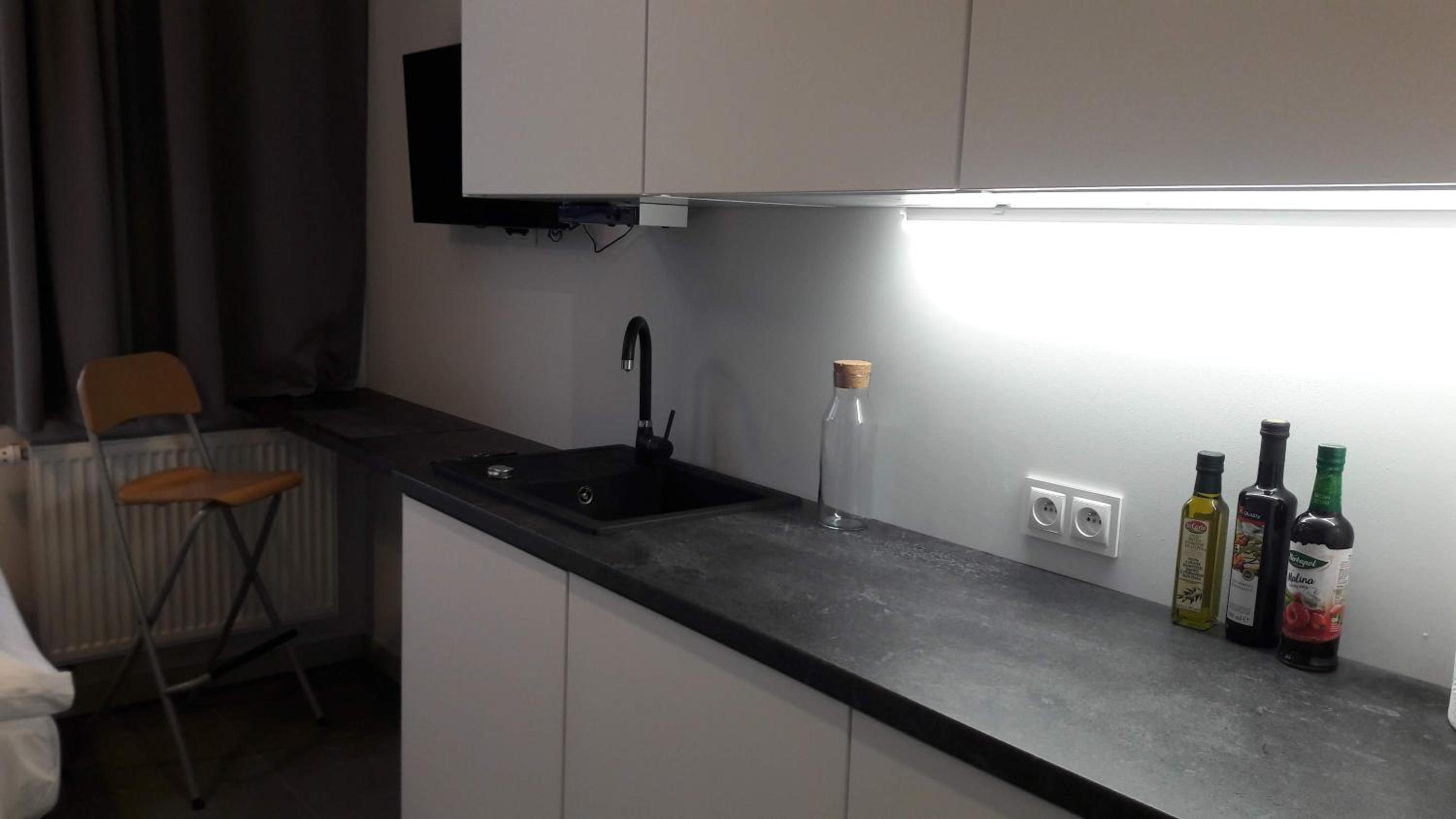 Studio Apartment - Photo 8
