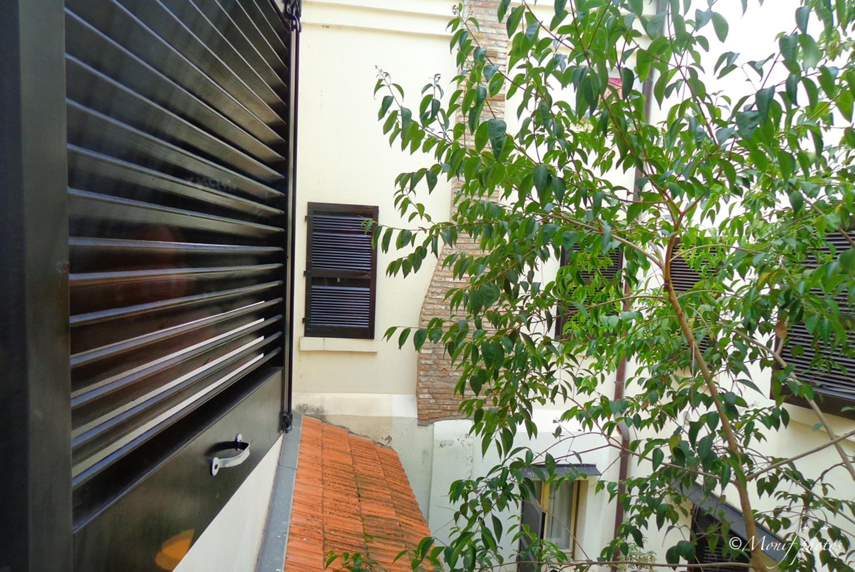 Double Room - Photo 15