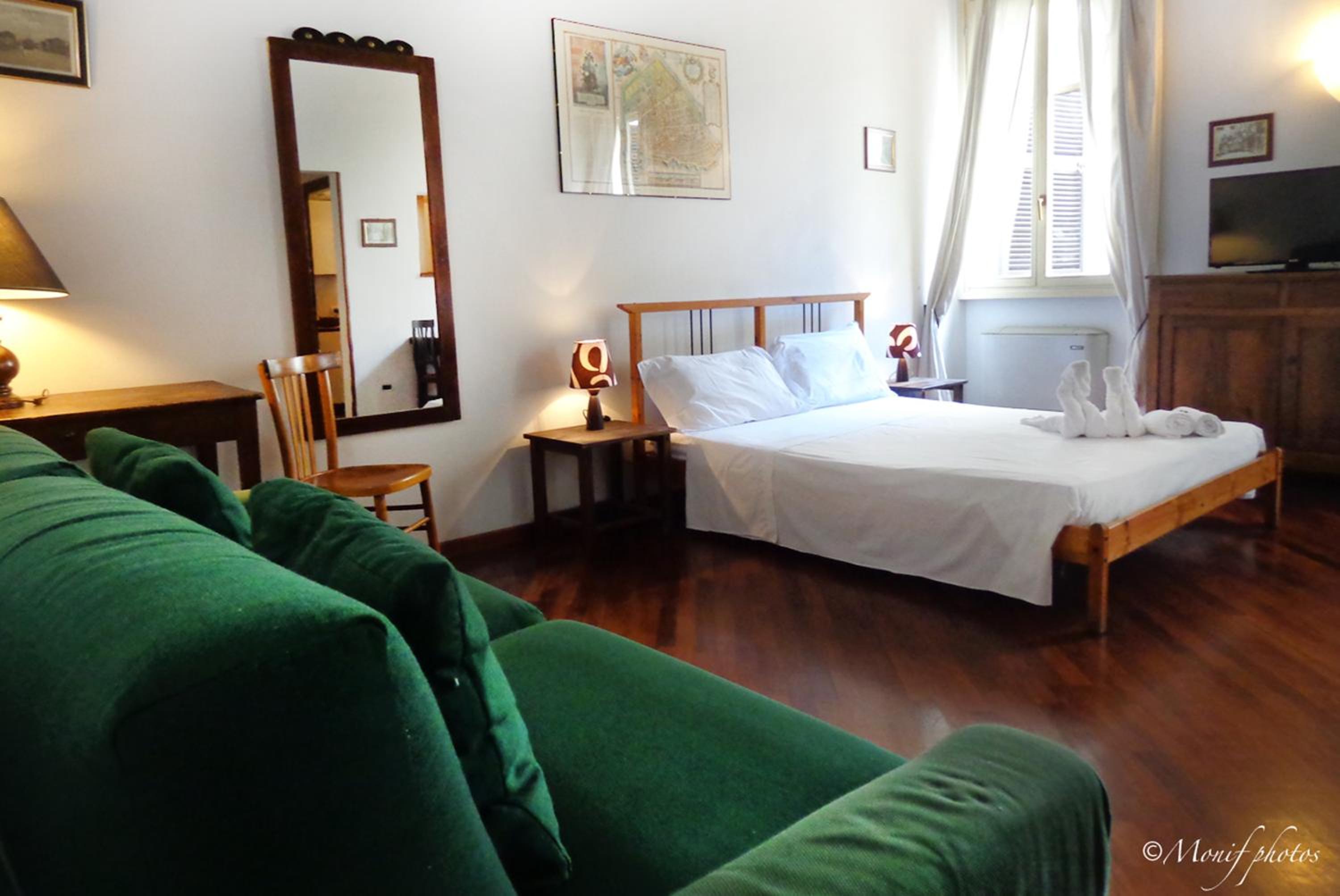 Double Room - Photo 7