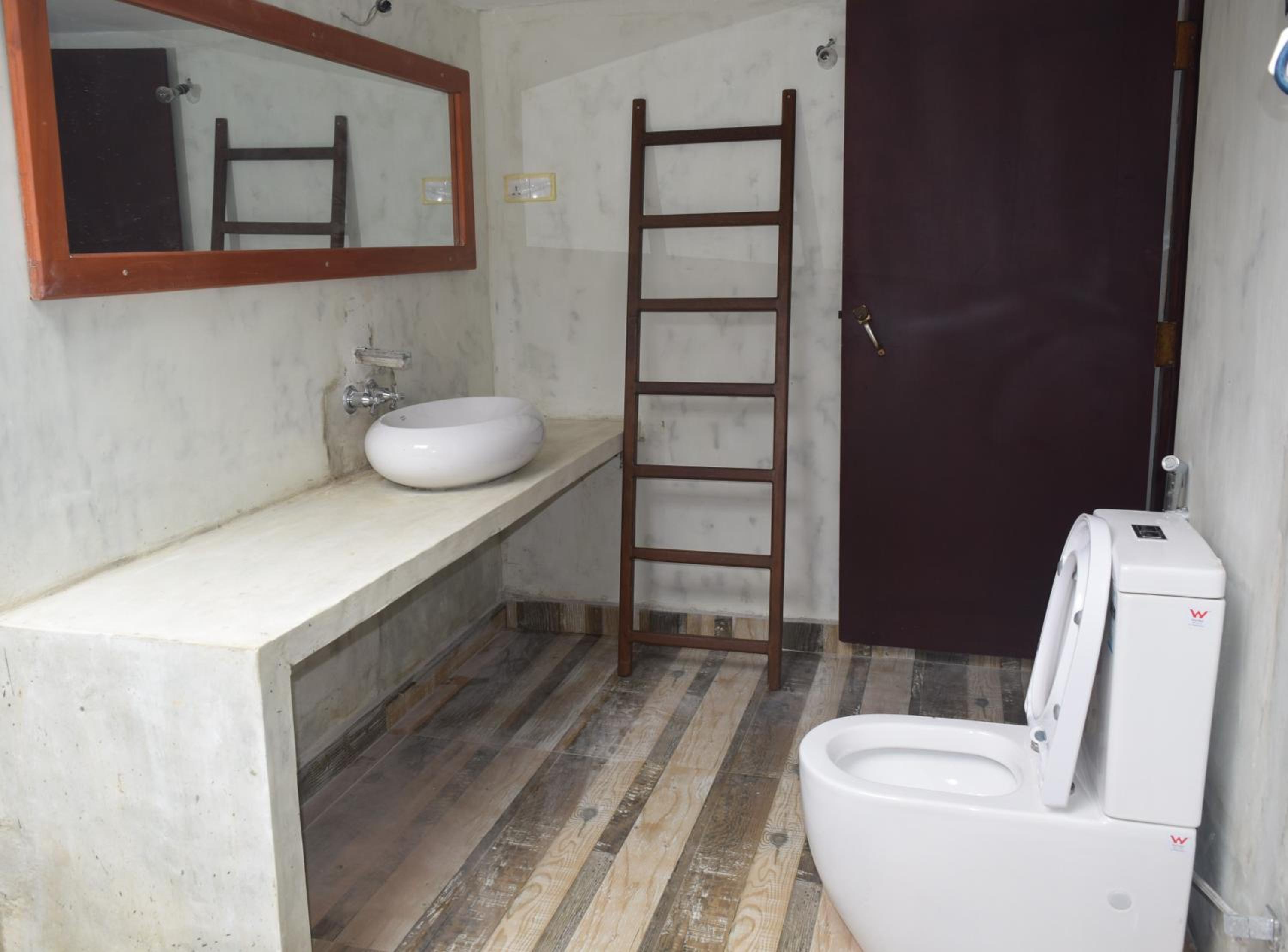 Villa With Private Pool - Photo 3