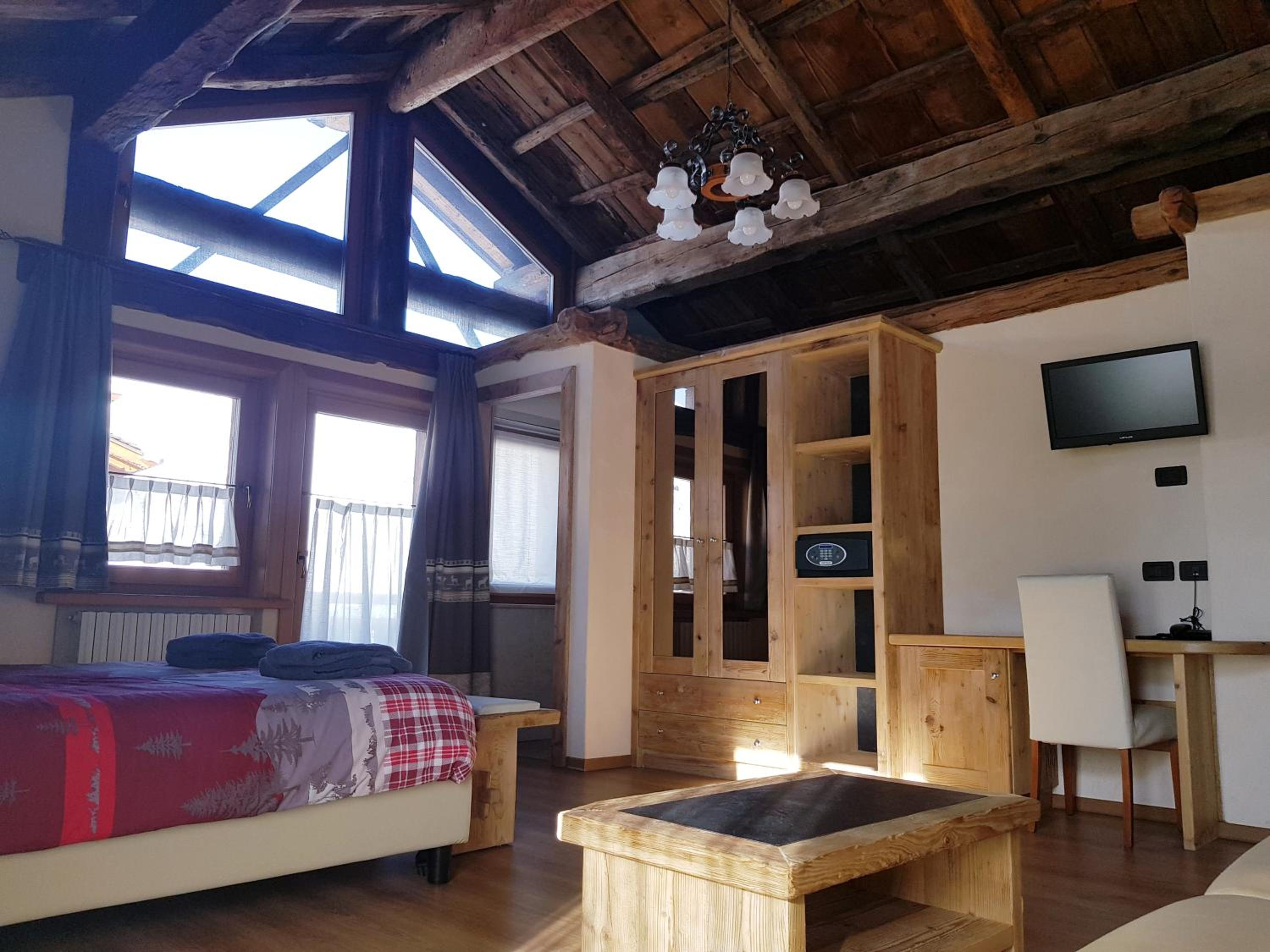 Junior Suite - Attic - Photo 8