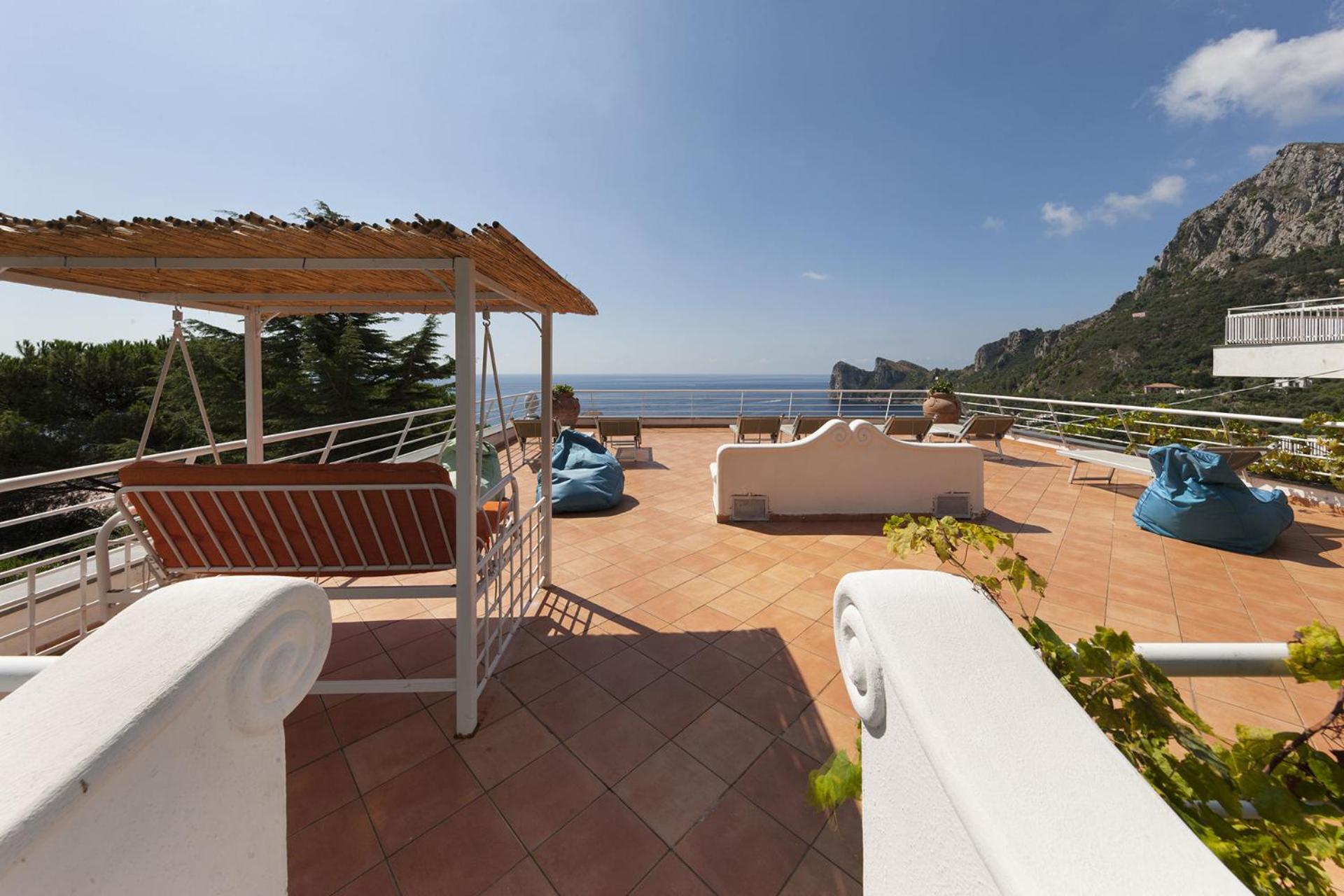 Deluxe Villa photo 2