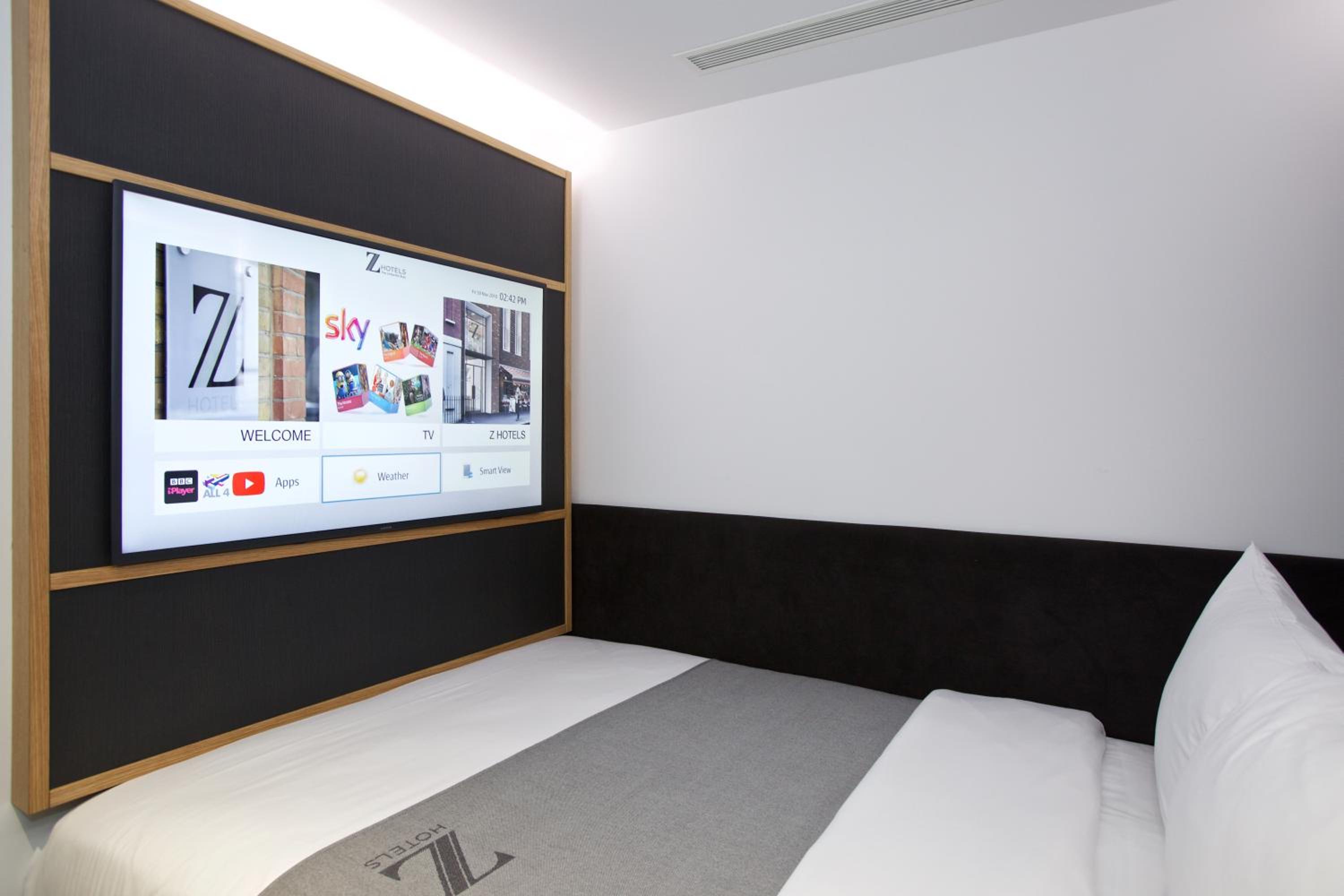 Double Room - No Window