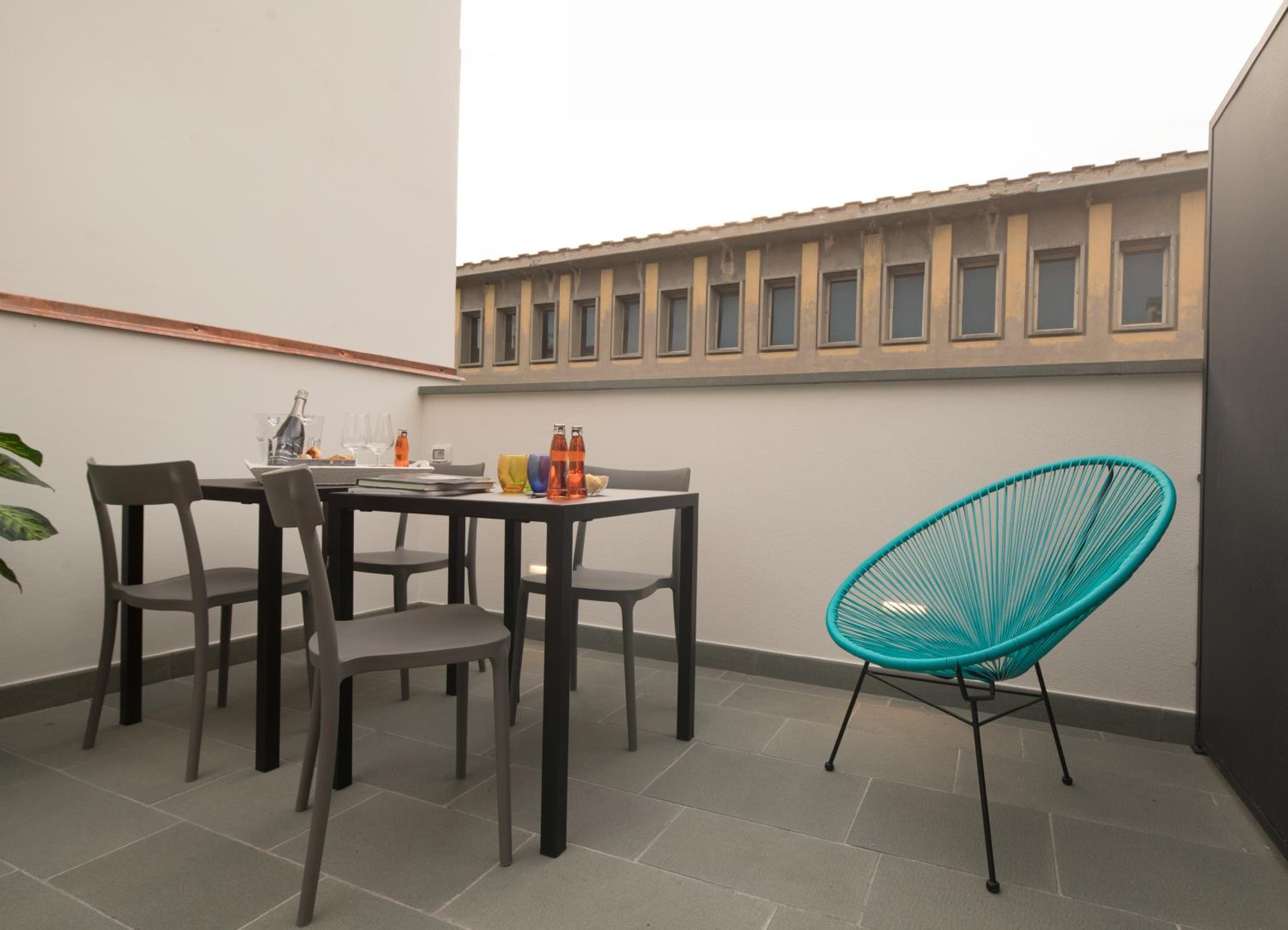 Apartment with Terrace photo 2