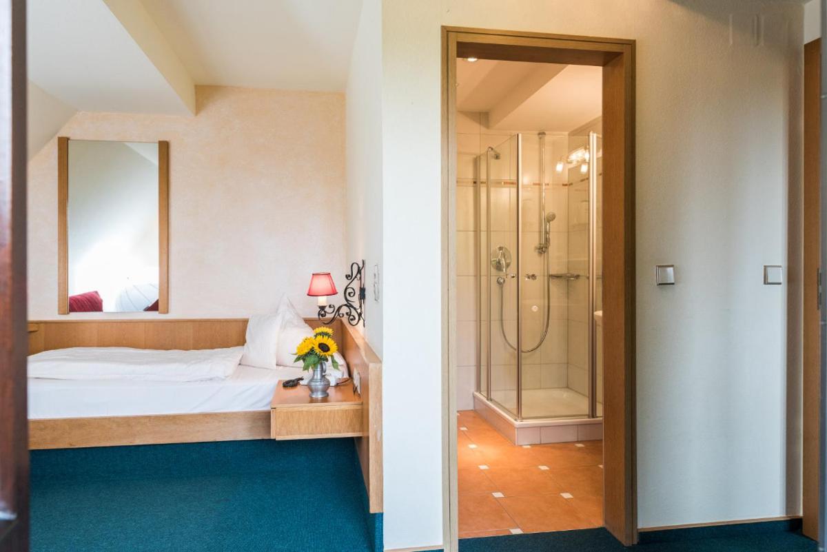 Single Room photo 3