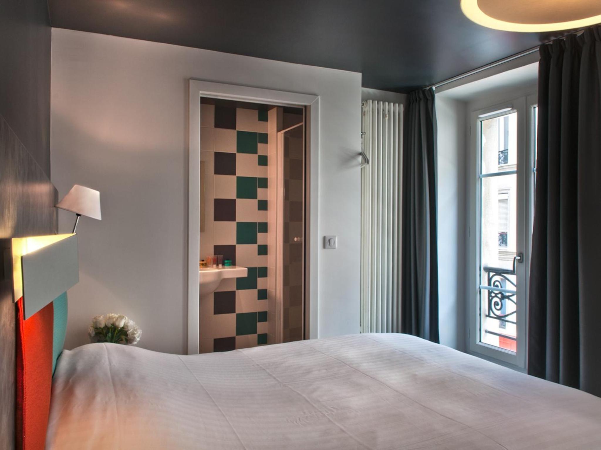 Double Room thumbnail 5