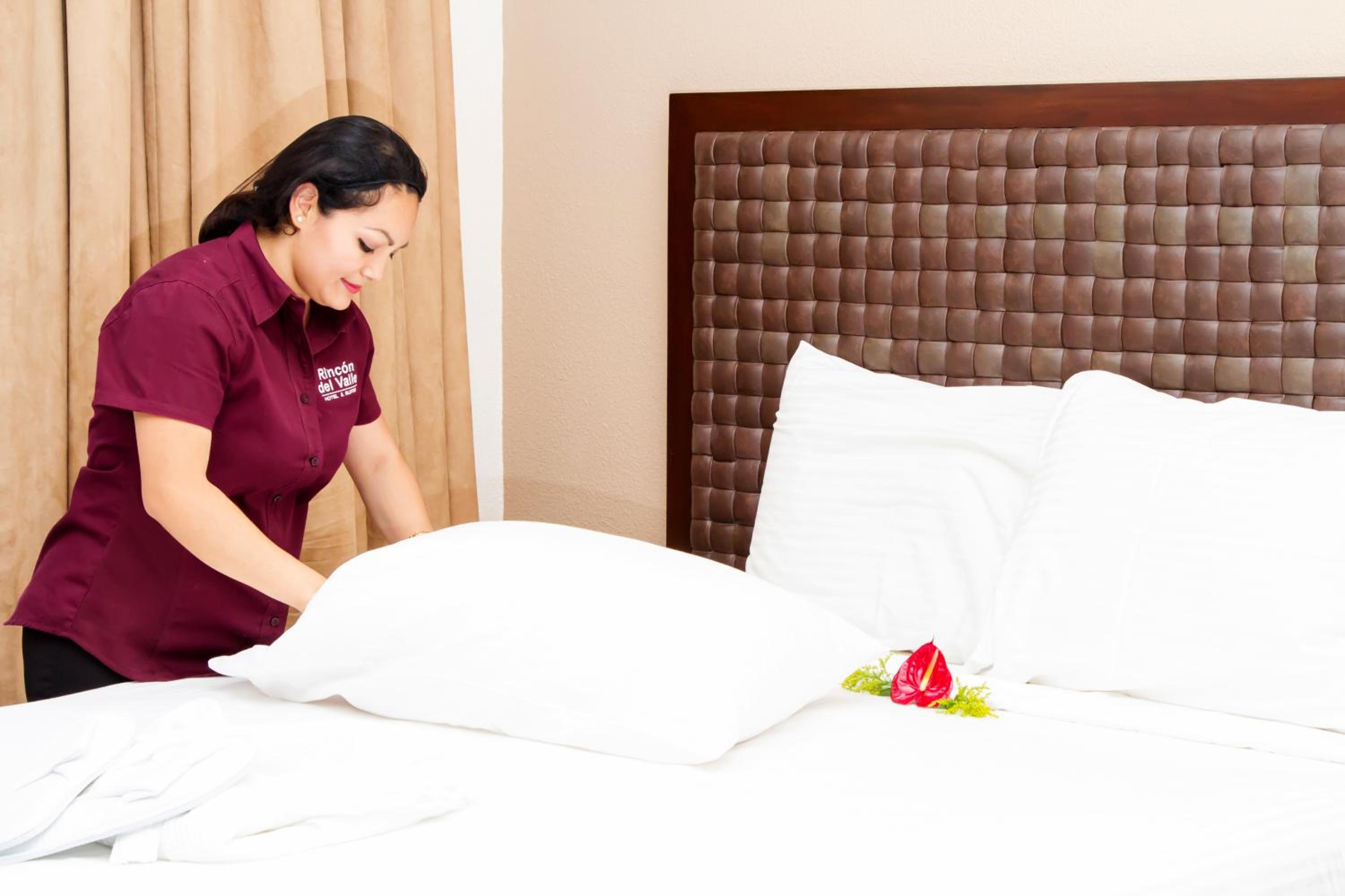 Standard Room, 1 Bedroom (NO A/C)(1 King Bed)