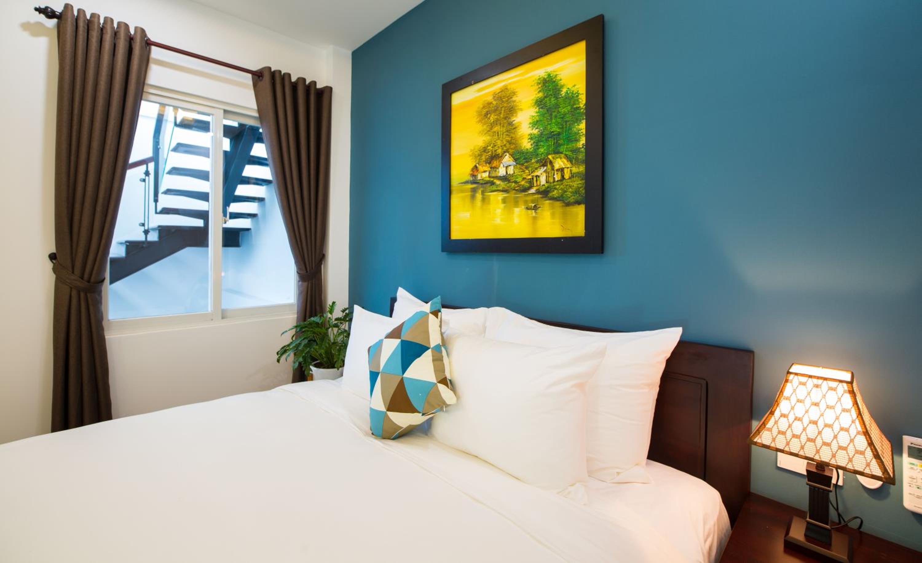 Superior King Room - Photo 11