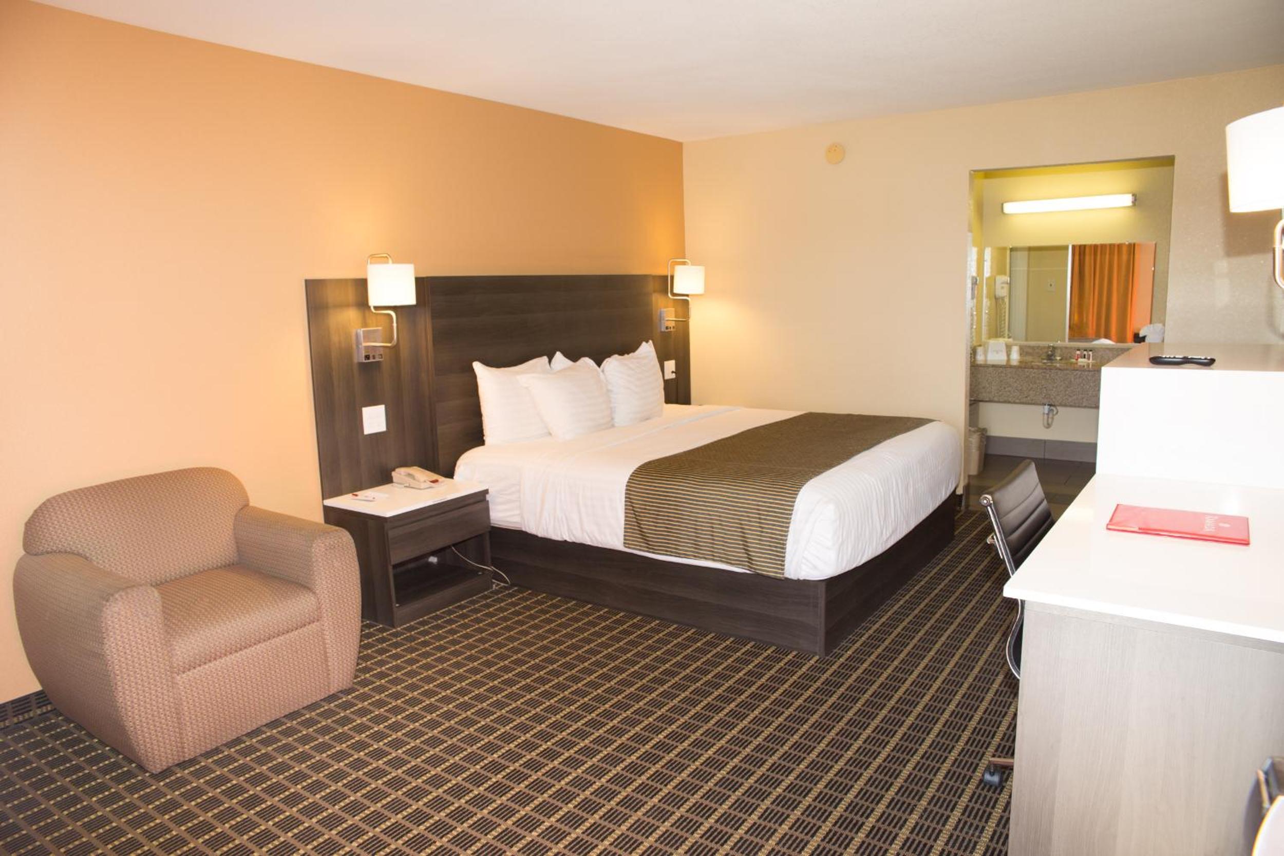 King Room, Non-Smoking - Photo 1