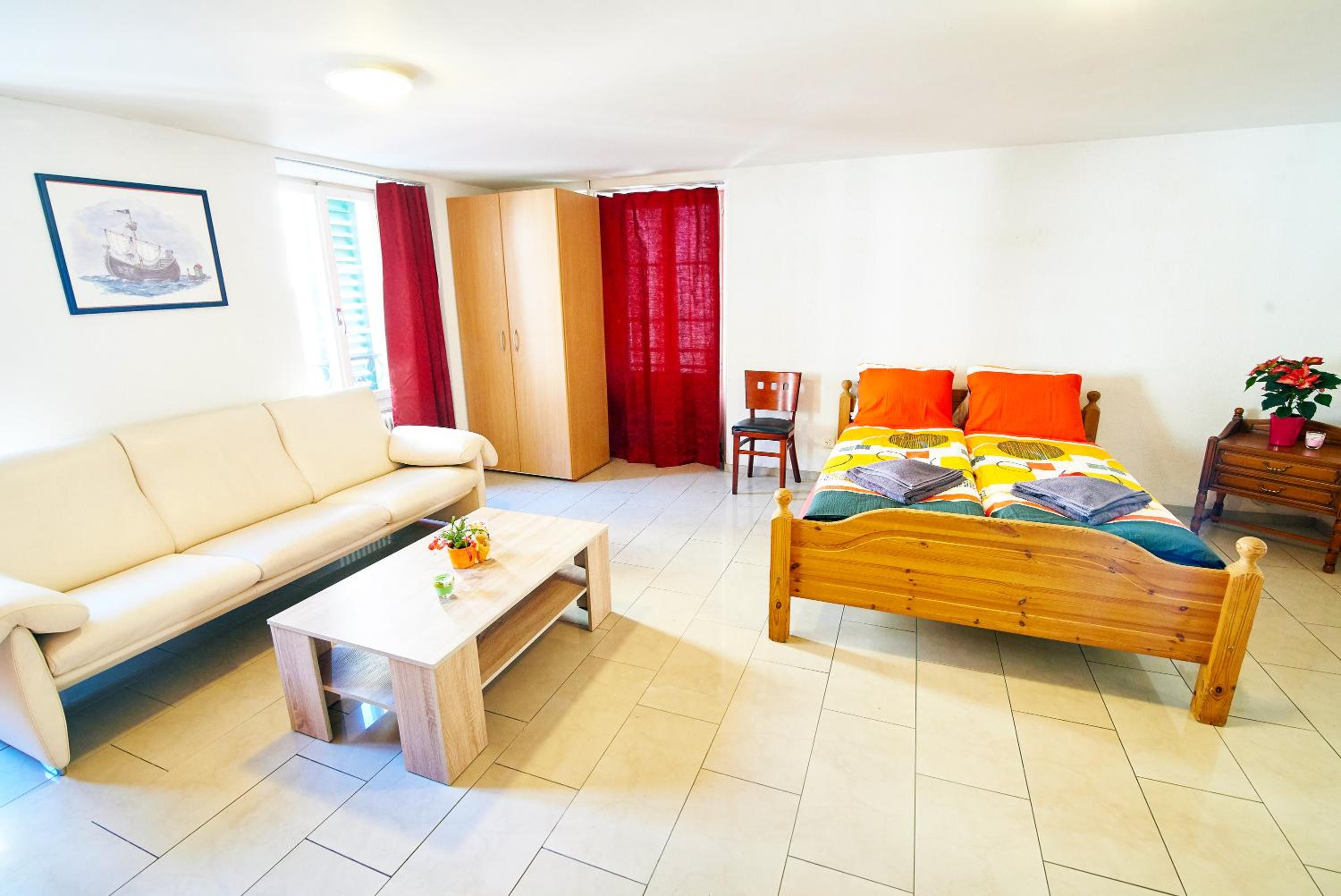 Apartment - Photo 19