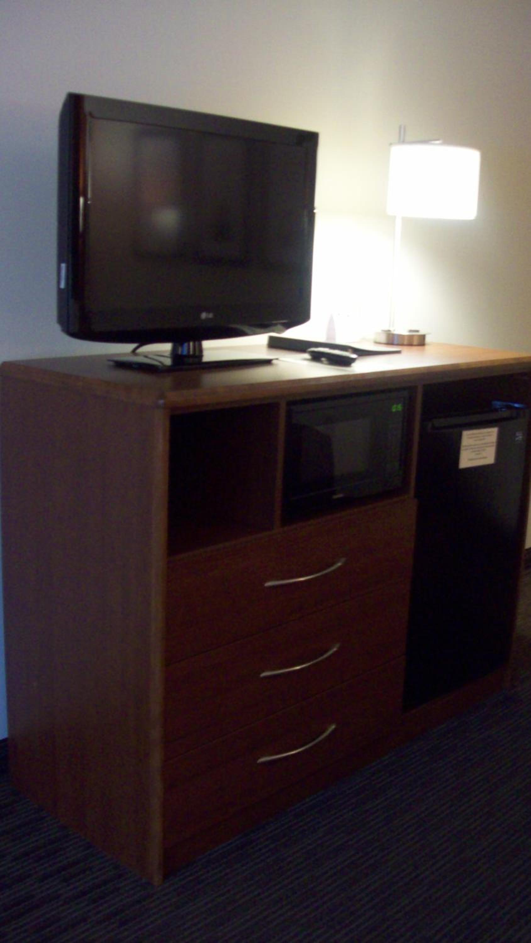 King Studio Suite With Lake View - Non-Smoking - Photo 1
