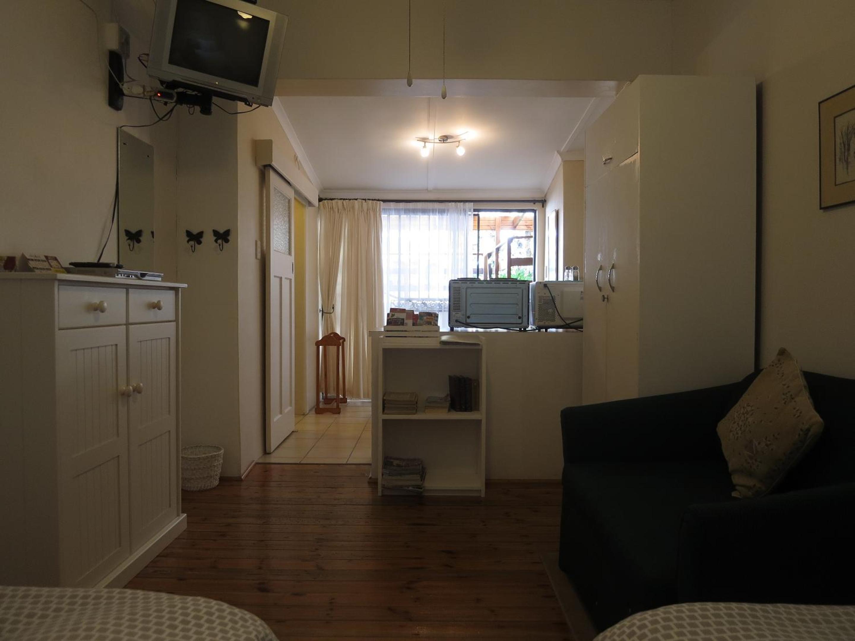 Twin Room with Shower
