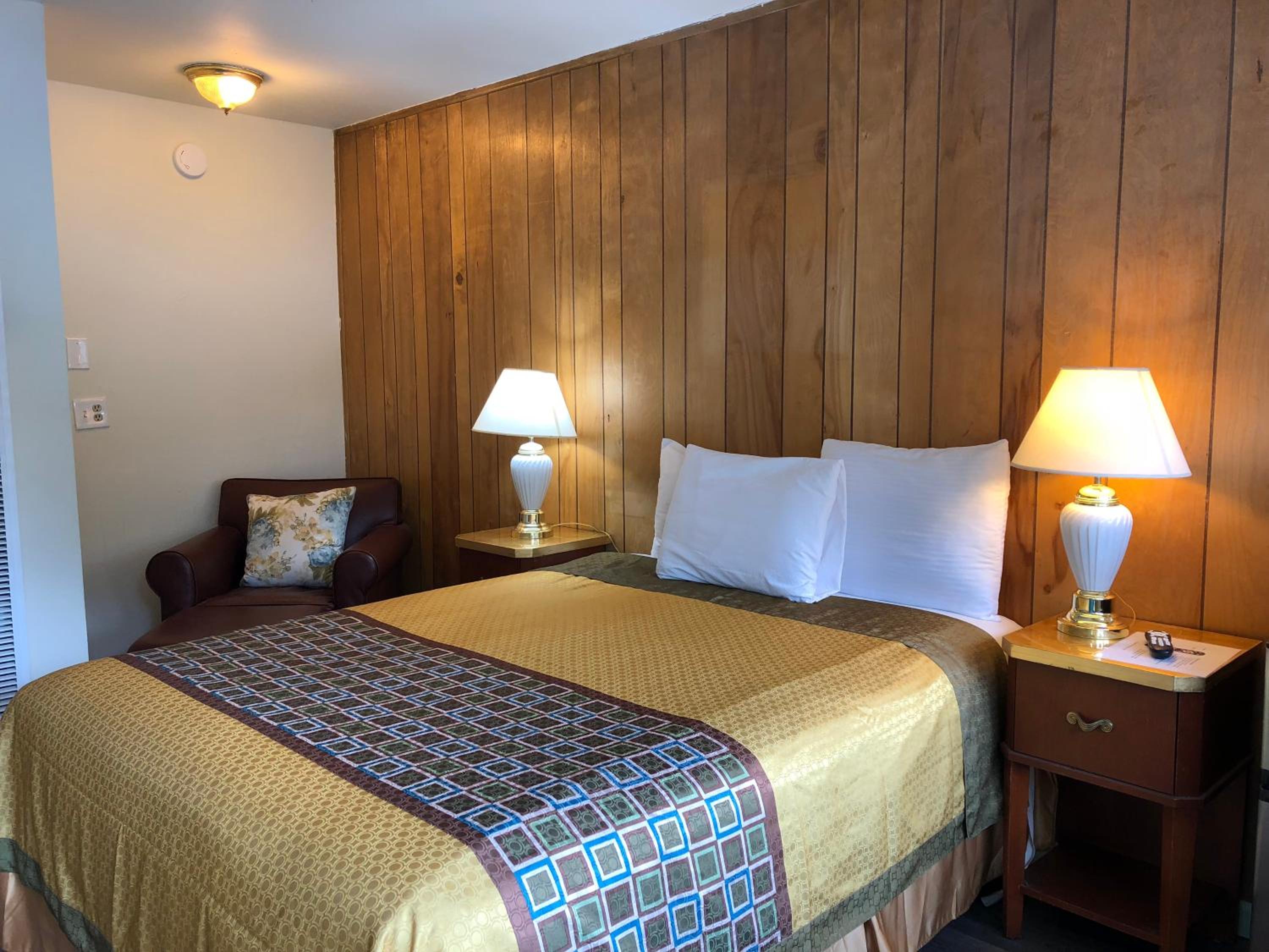 Standard King Room