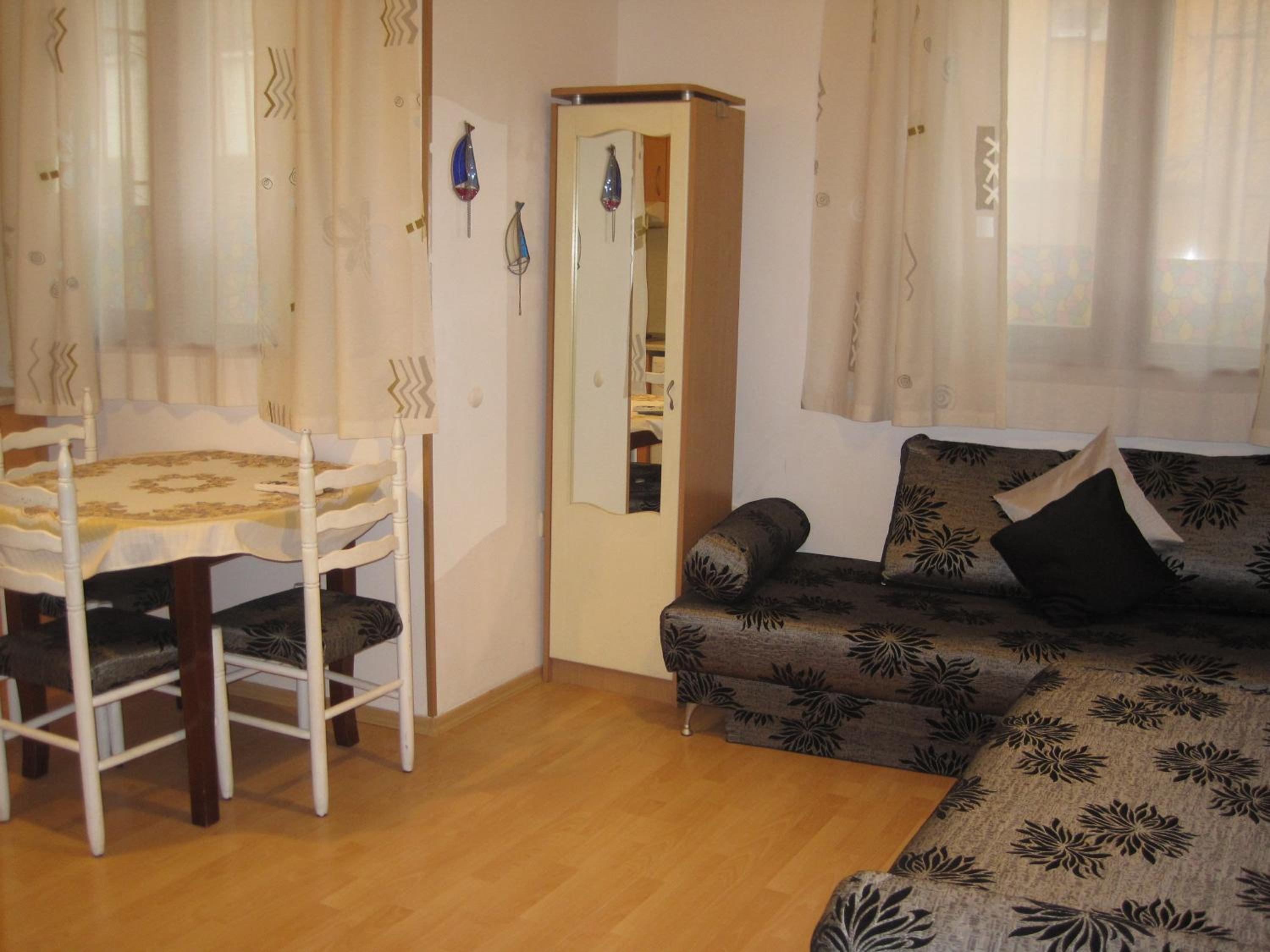Apartment - Photo 12