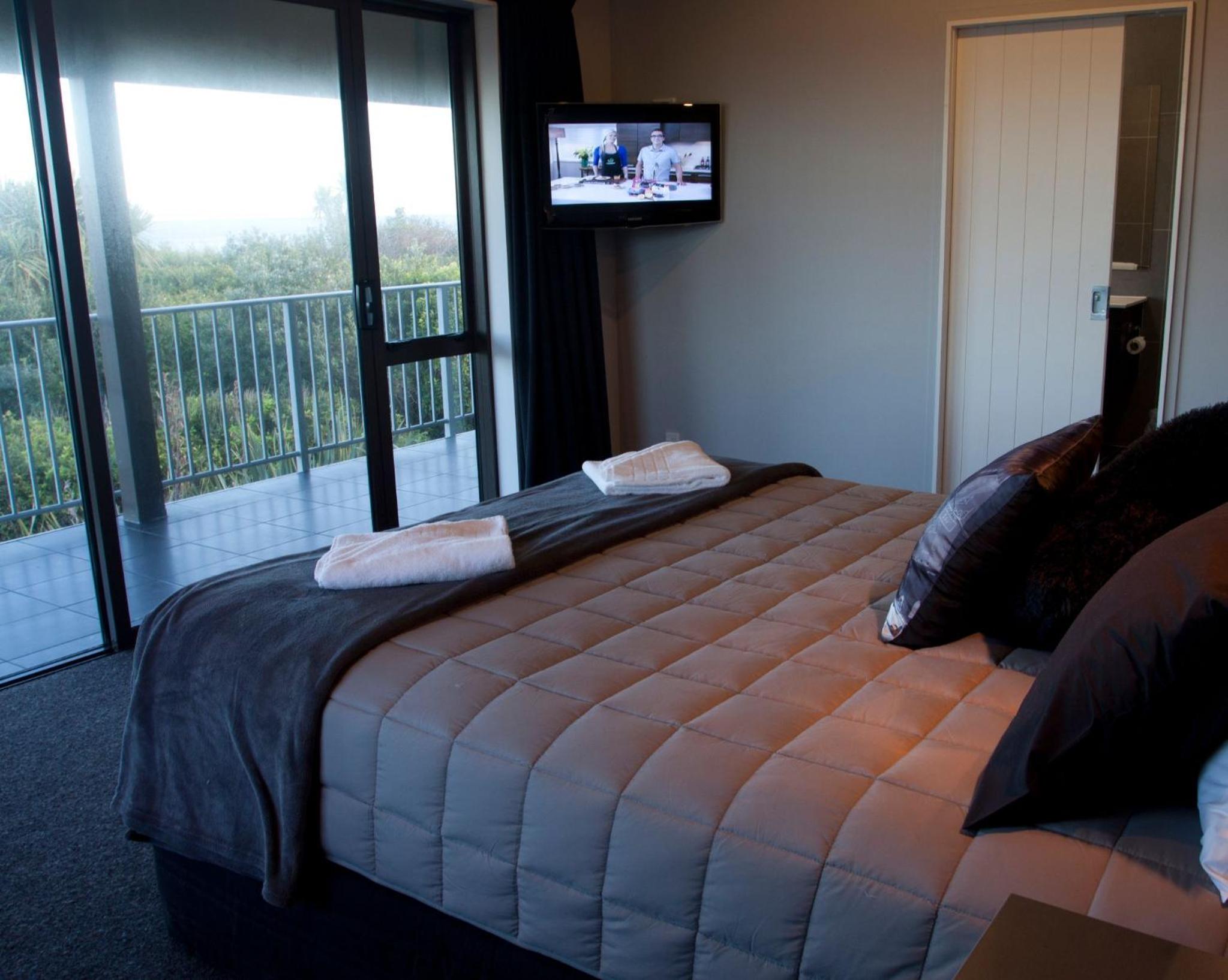 Three-Bedroom Apartment with Sea View photo 1