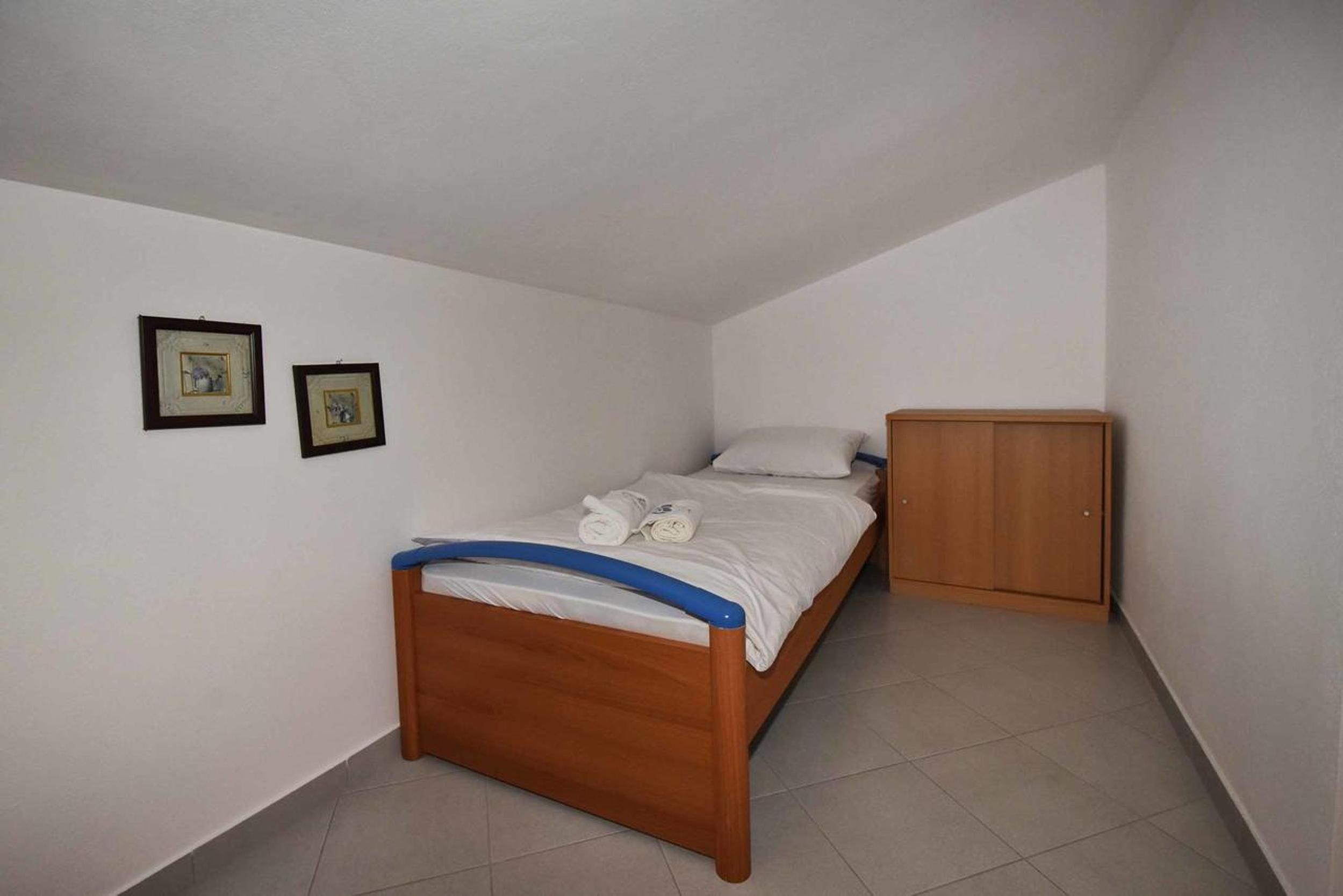 Penthouse Apartment with Sea View - Photo 6
