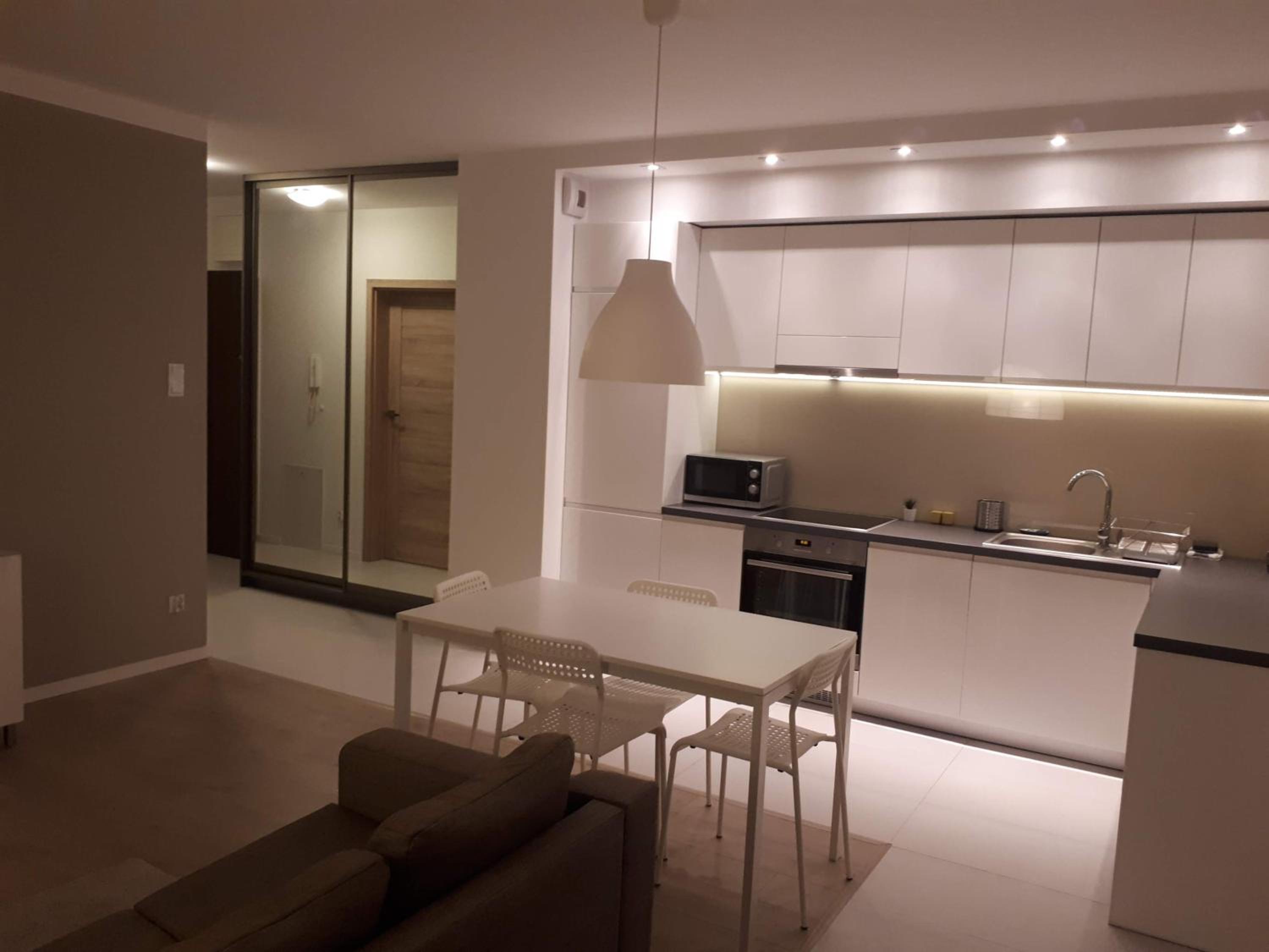 One-Bedroom Apartment - Photo 5