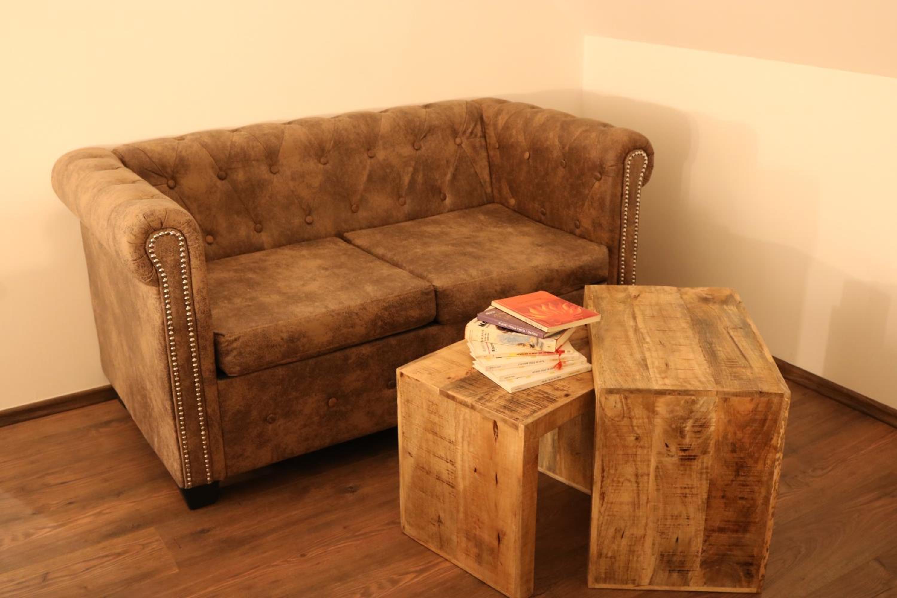 Superior Family Room - Photo 4